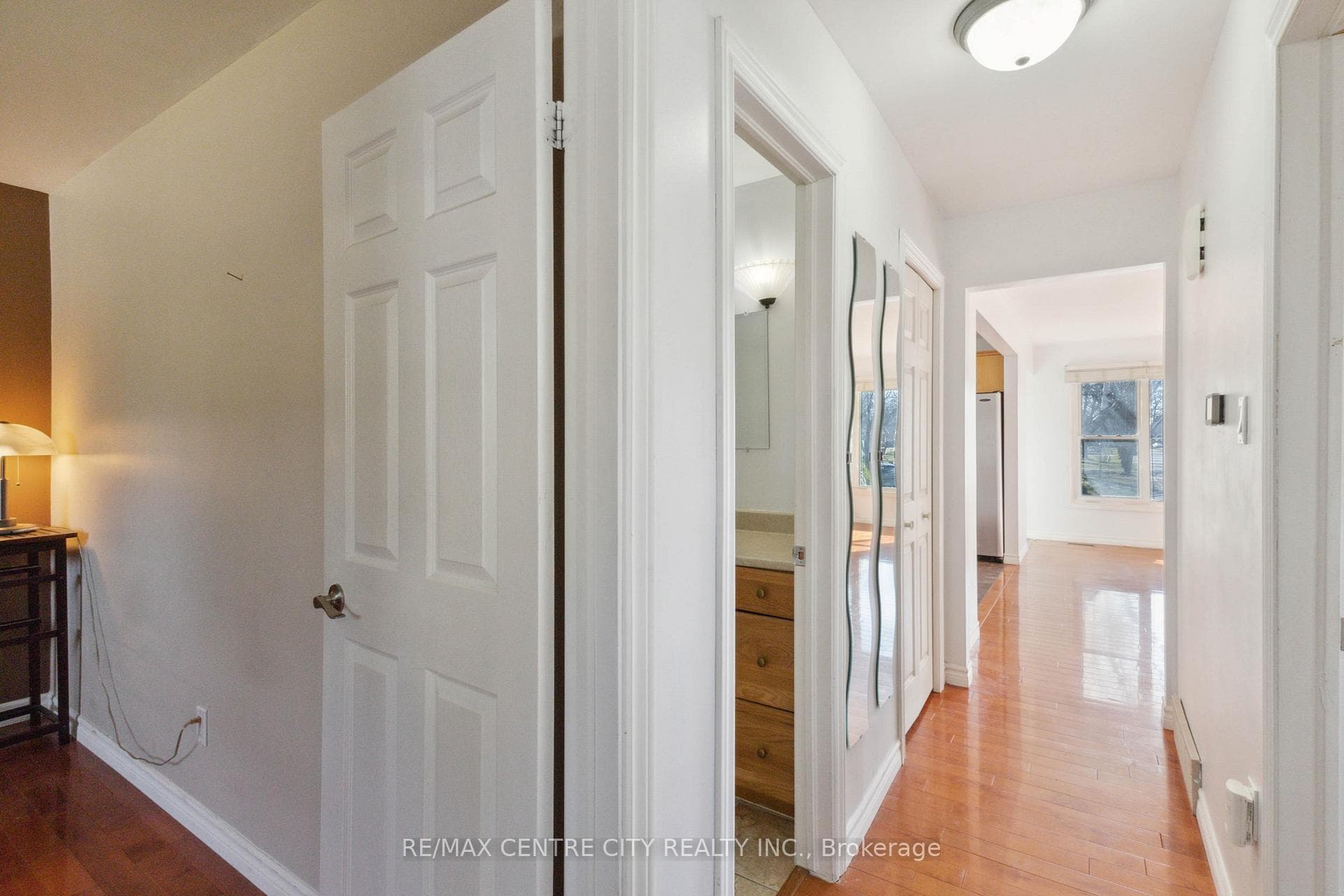 50 Stroud Crescent photo 19