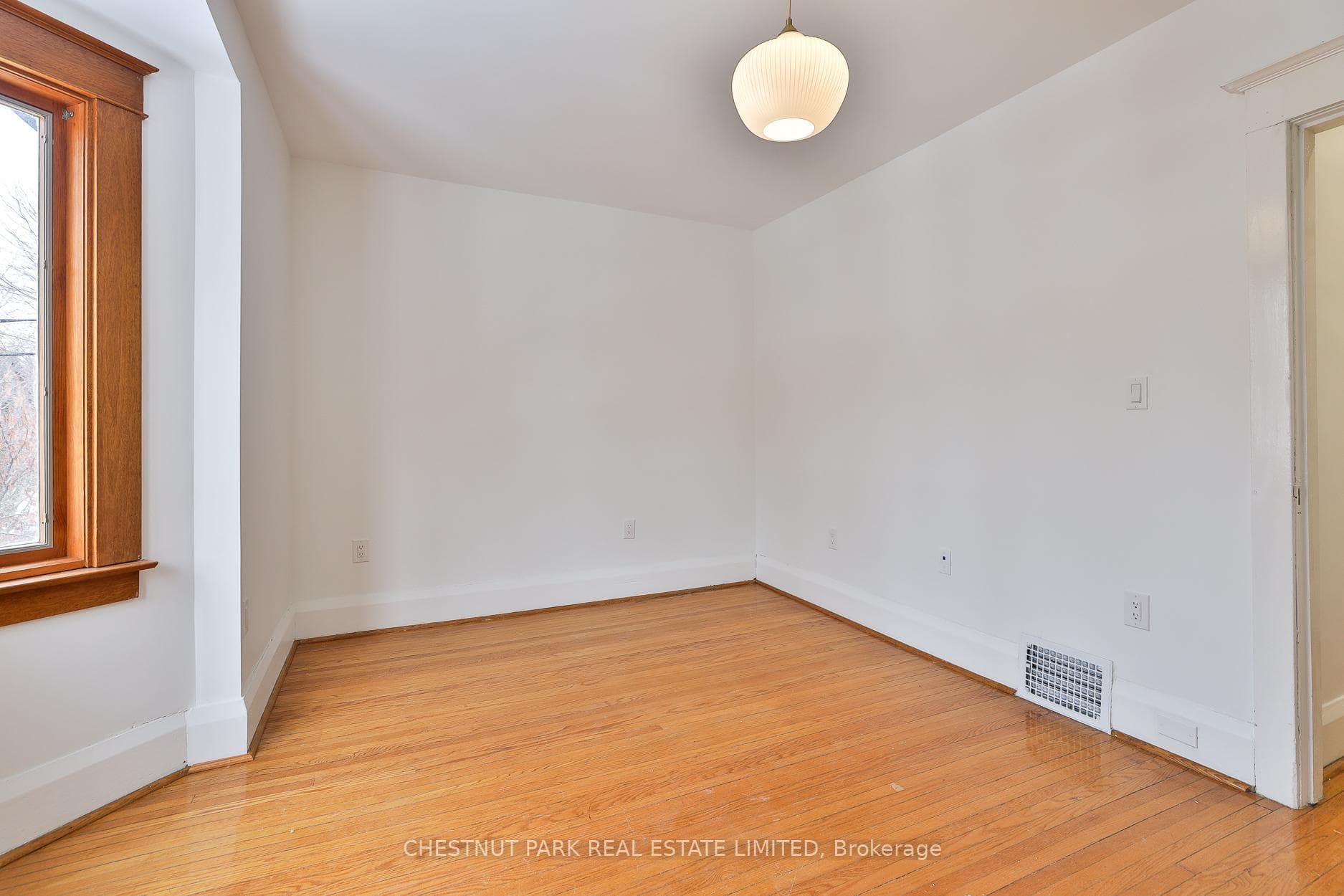 111A Wright Avenue photo 26