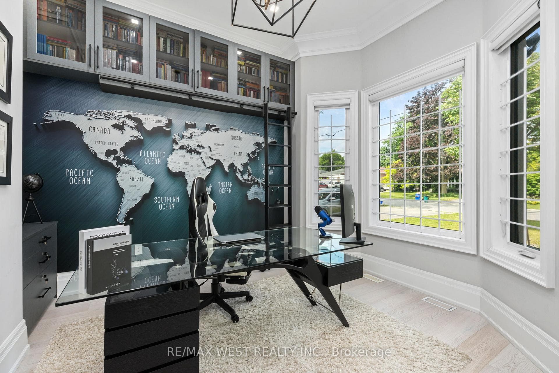 62 Sherwood Forest Drive photo 3
