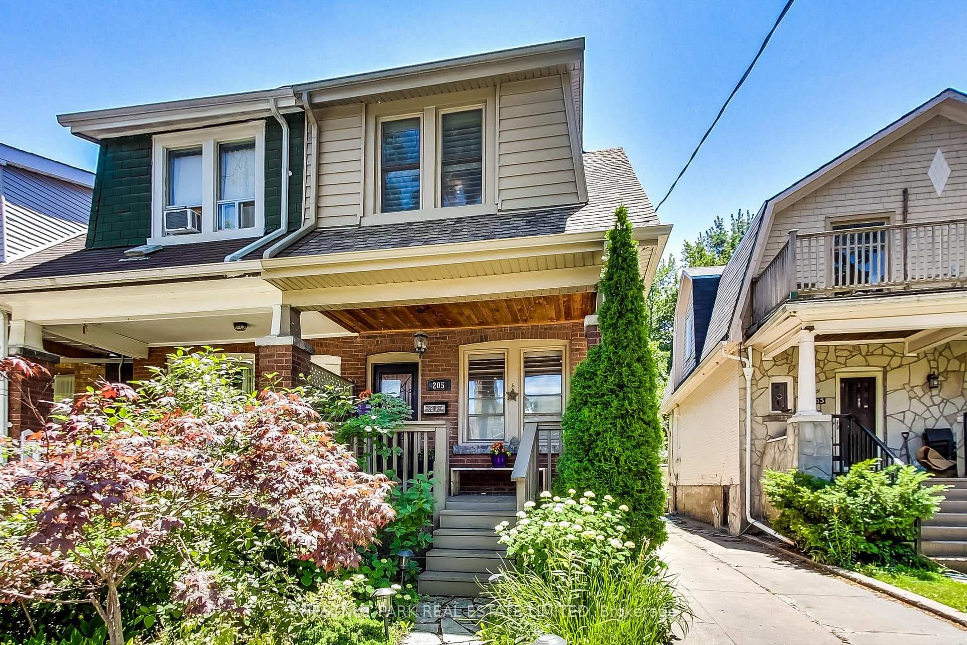 205 Browning Avenue photo 1