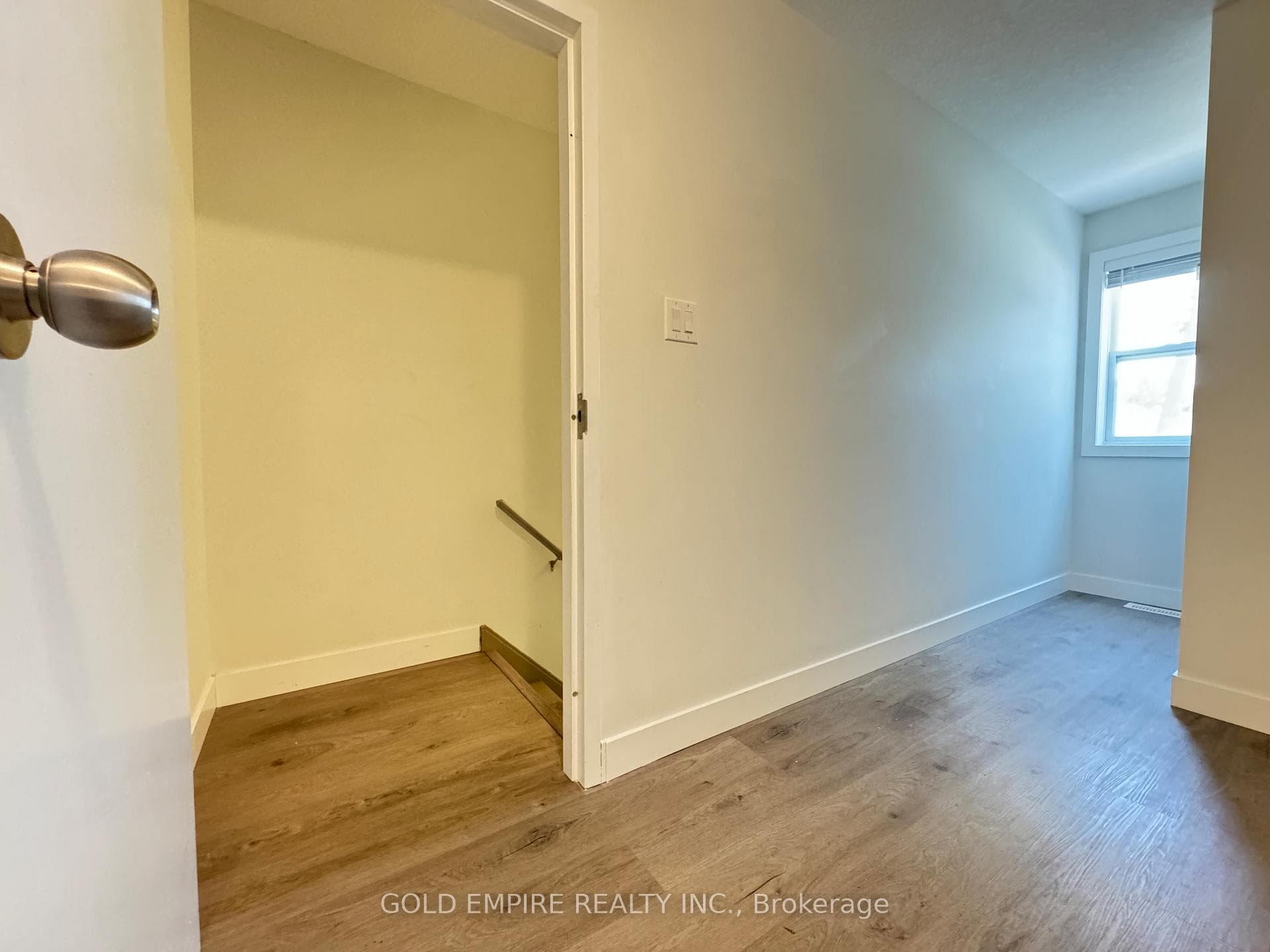 691 William Street Unit UPPER photo 9
