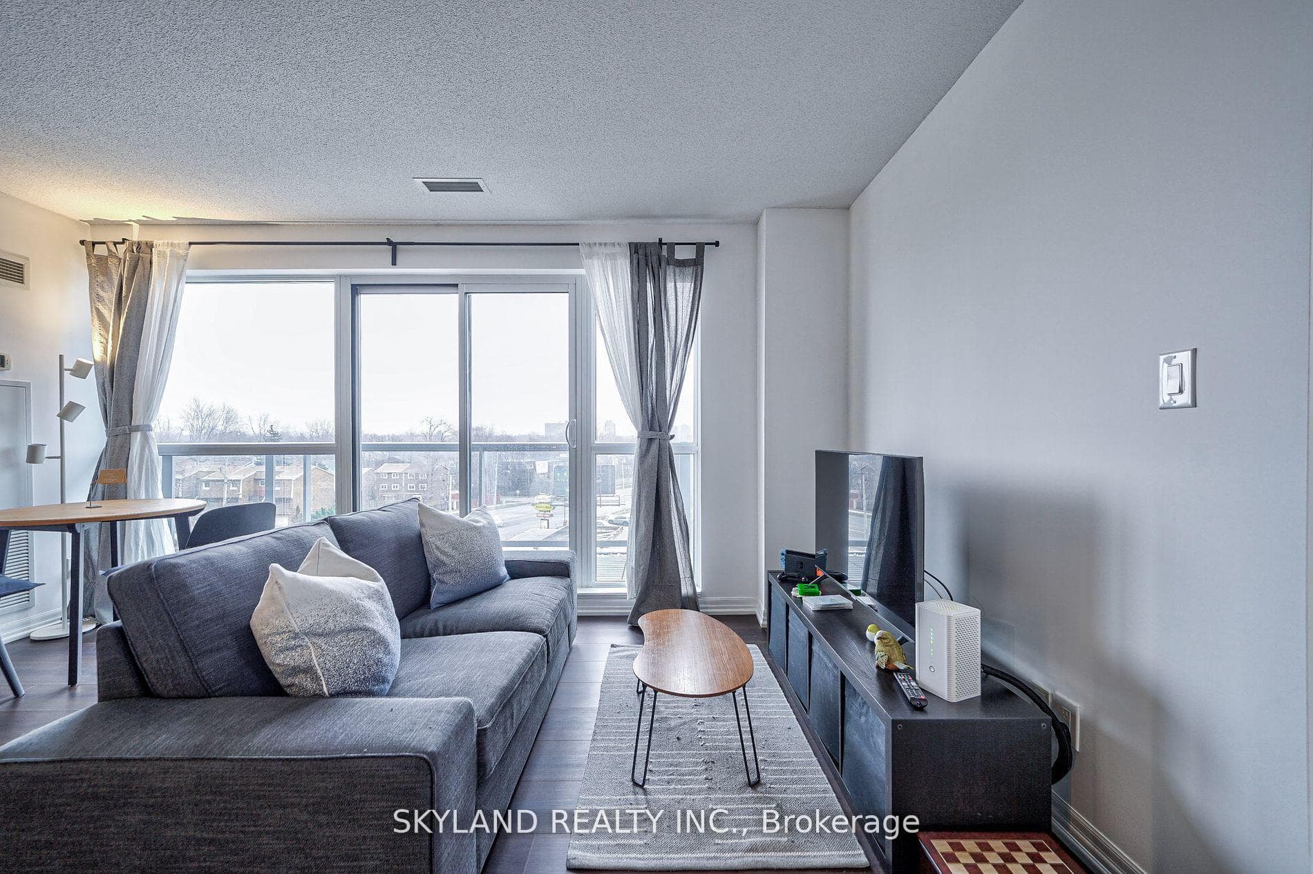 30 Heron's Hill Way Unit 306 photo 10