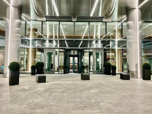 1 Concord Cityplace Way Unit 707 photo 2