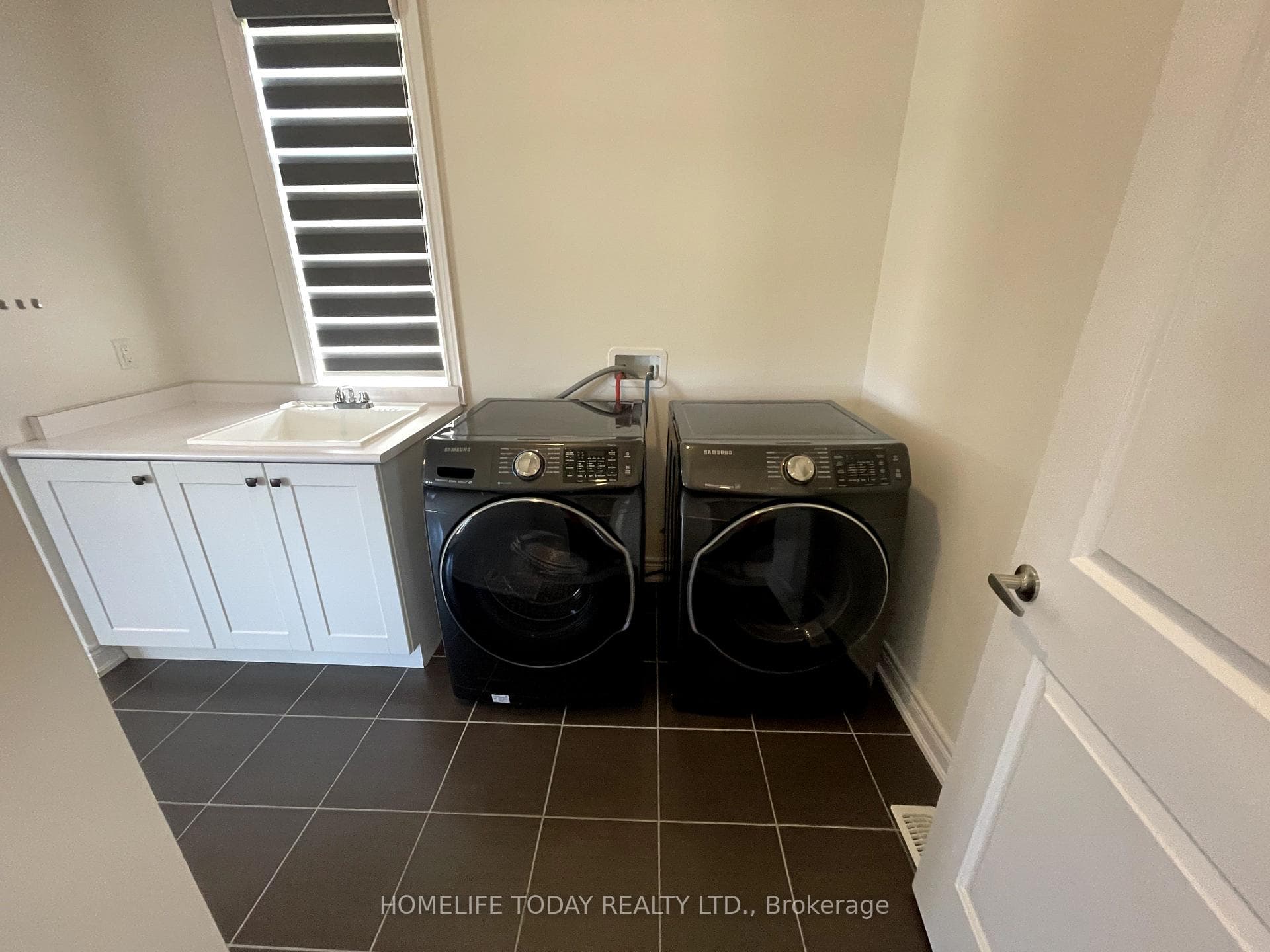 91 Summer Breeze Drive photo 27
