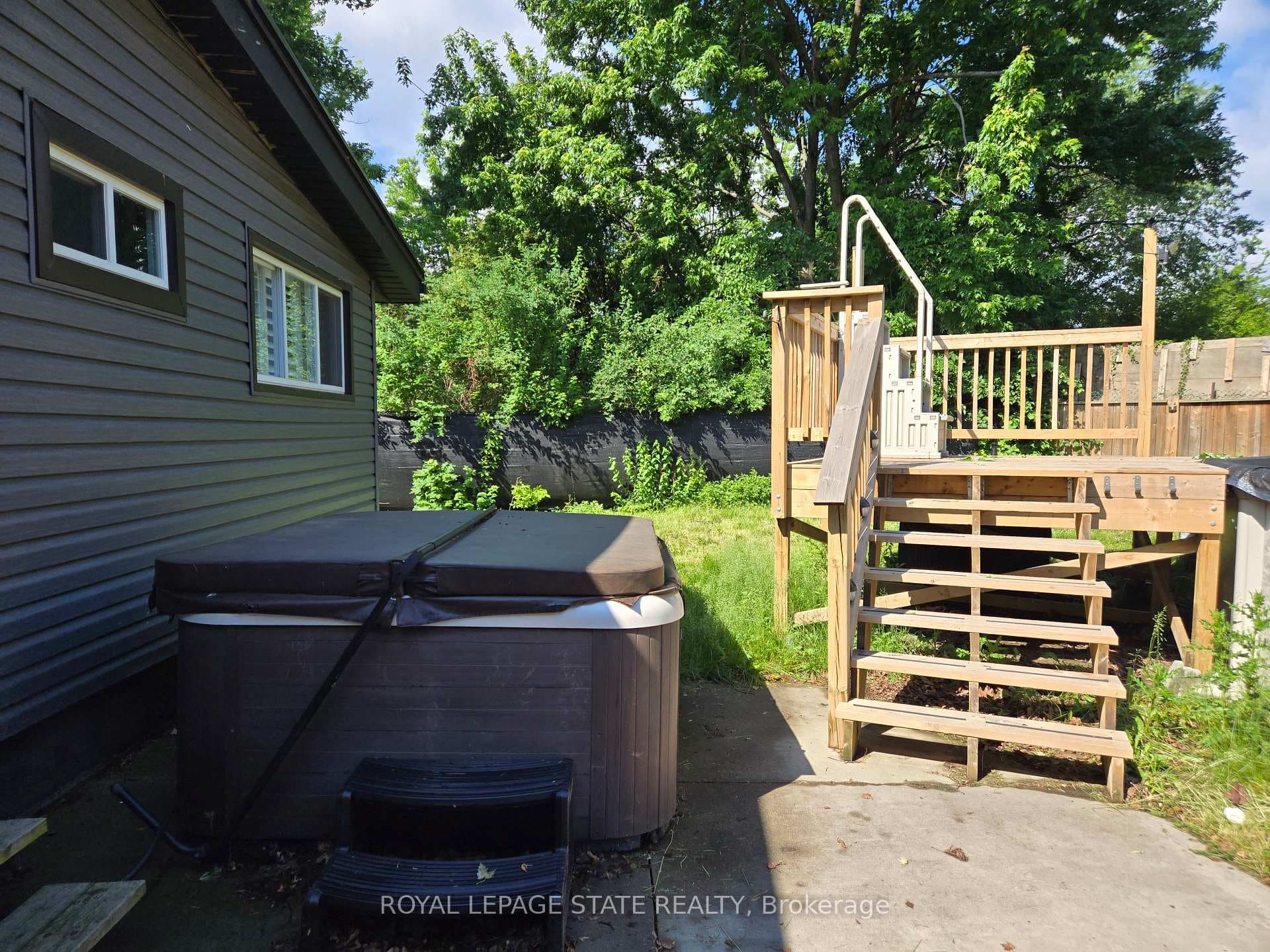 17 Carmen Avenue photo 9