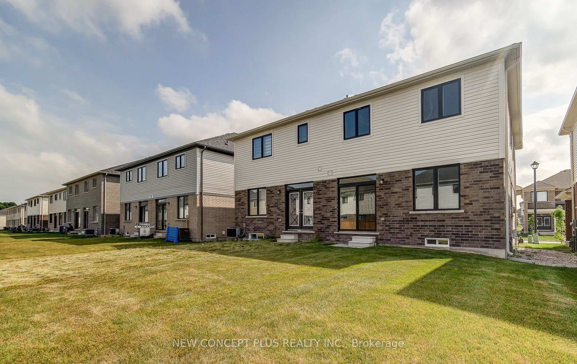81 Prest Way photo 37