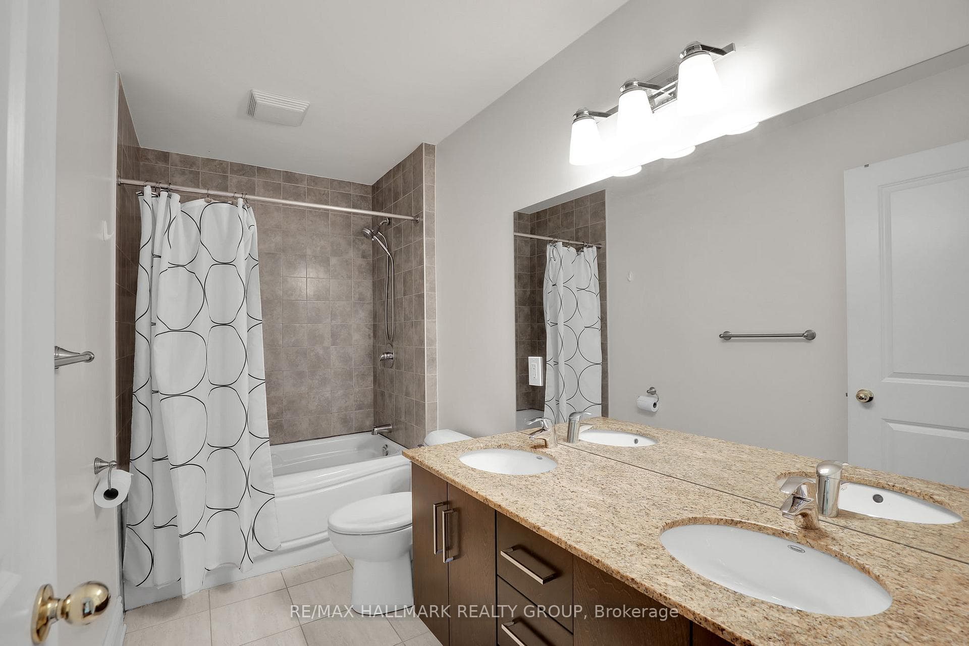 3356 CARLING Avenue photo 27