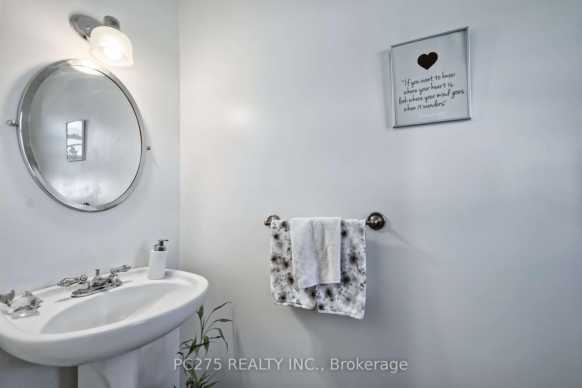 669 Osgoode Drive Unit 15 photo 15
