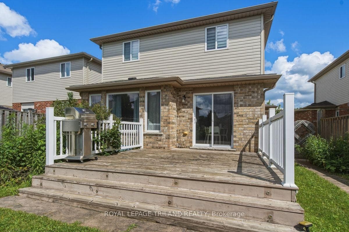 713 Thistlewood Drive photo 49