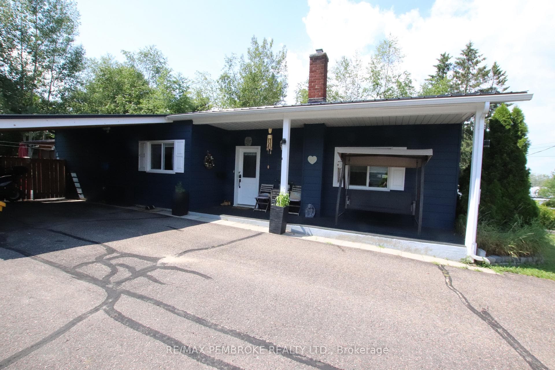 61 DORAN Road photo 3