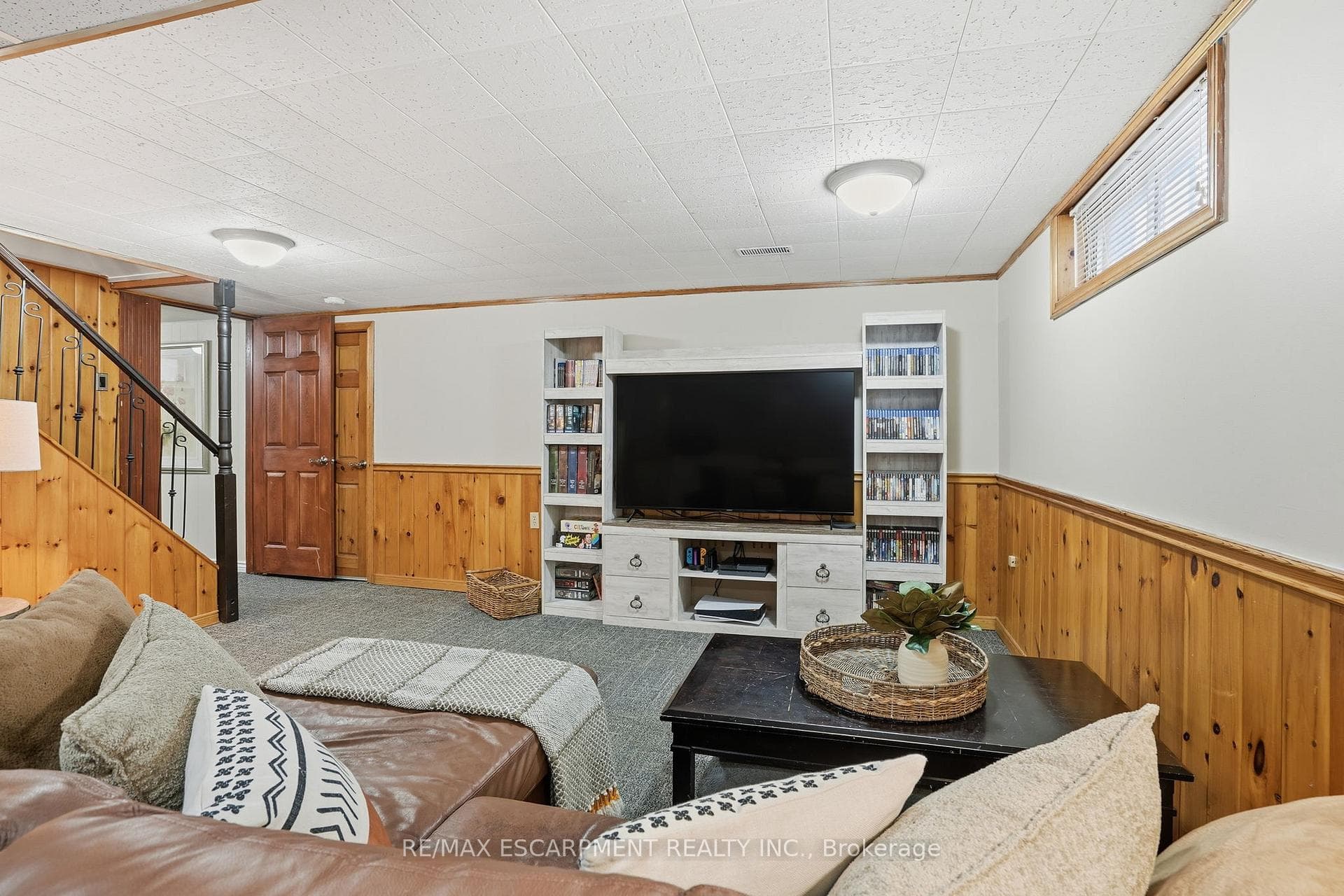 16 Alison Avenue photo 26