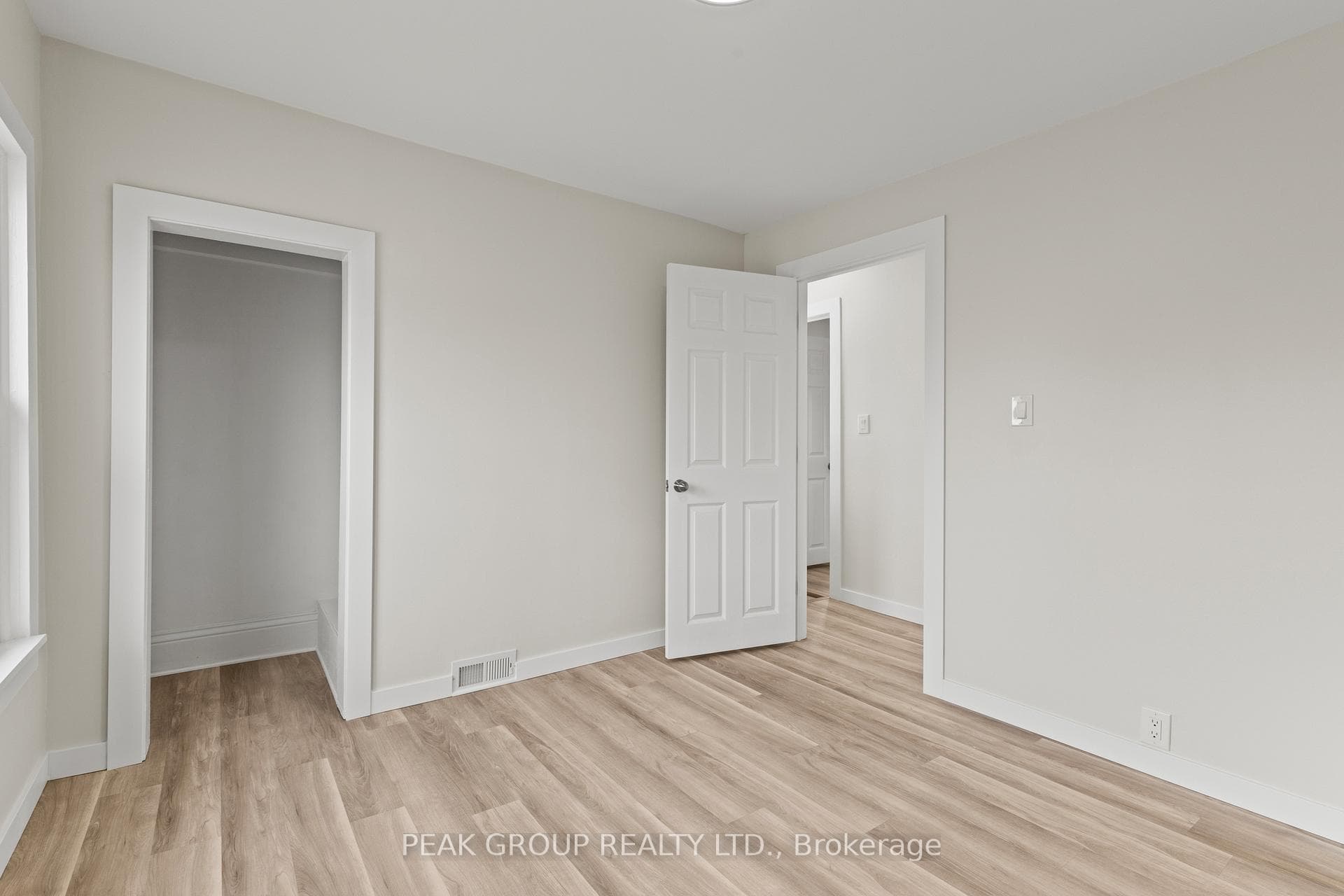 214 Mitchell Street photo 23