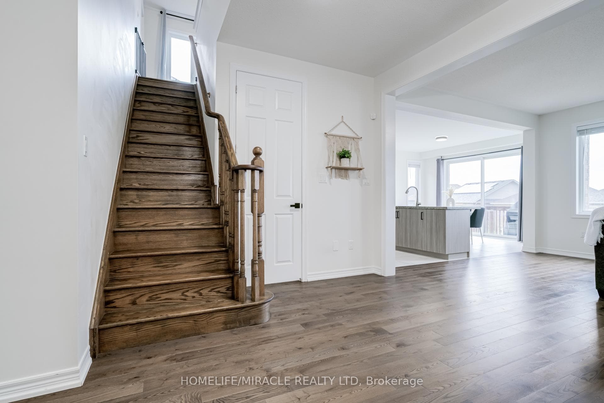 30 Atkinson Crescent photo 22