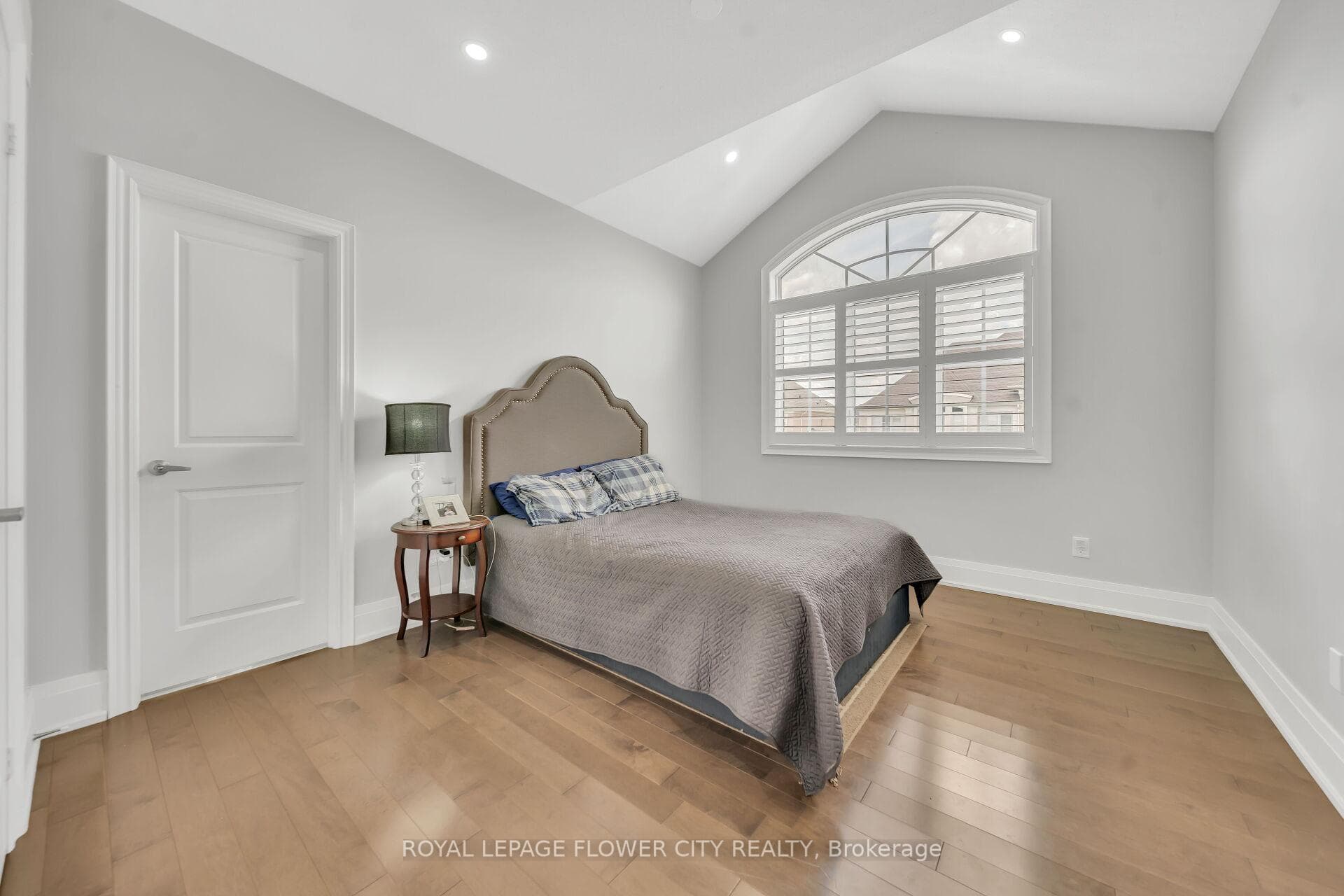 9 Balloon Crescent photo 34