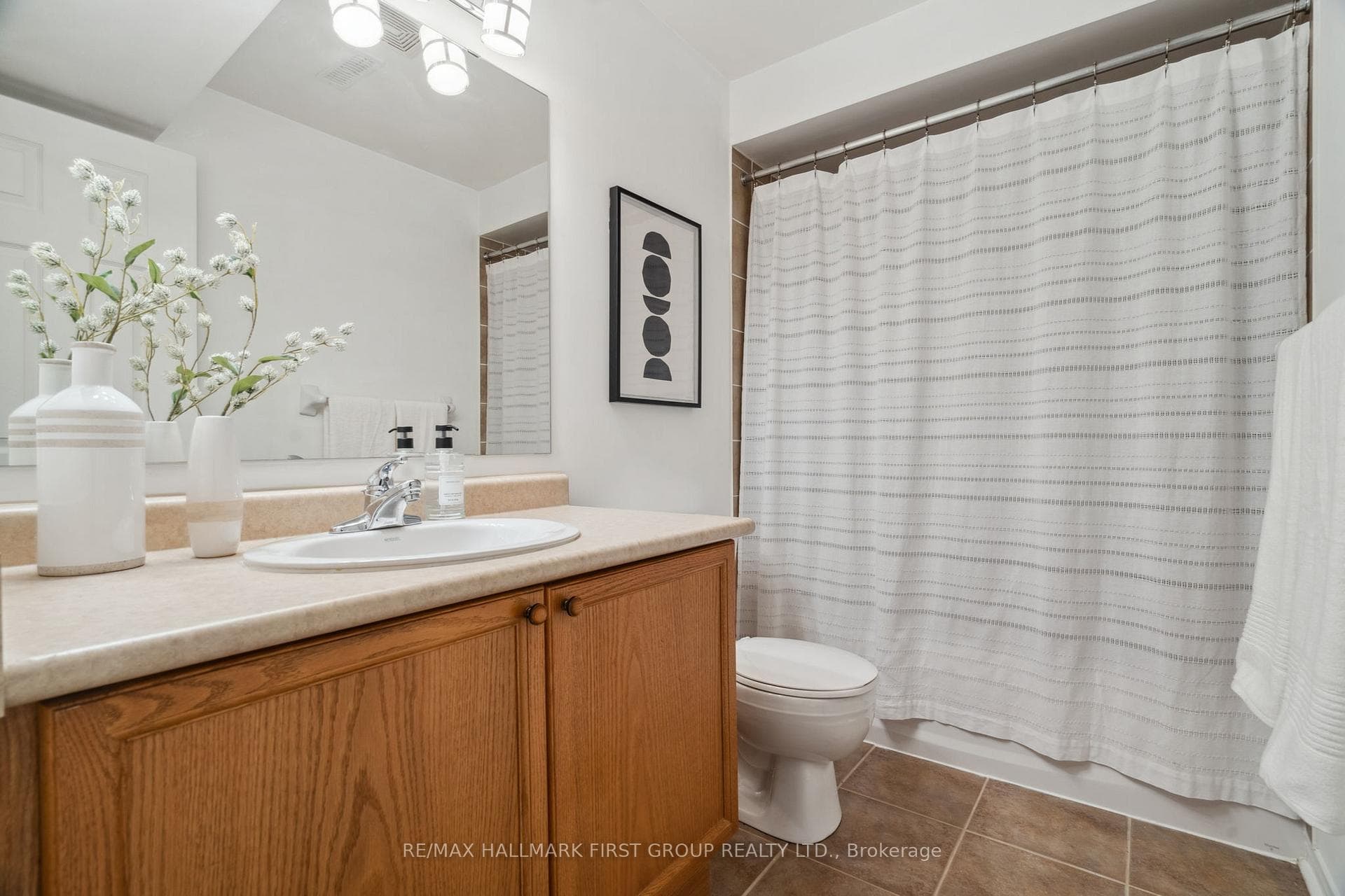 9 Burwell Street photo 24