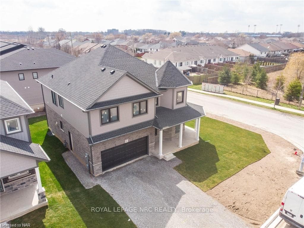 1 Alicia Crescent photo 33
