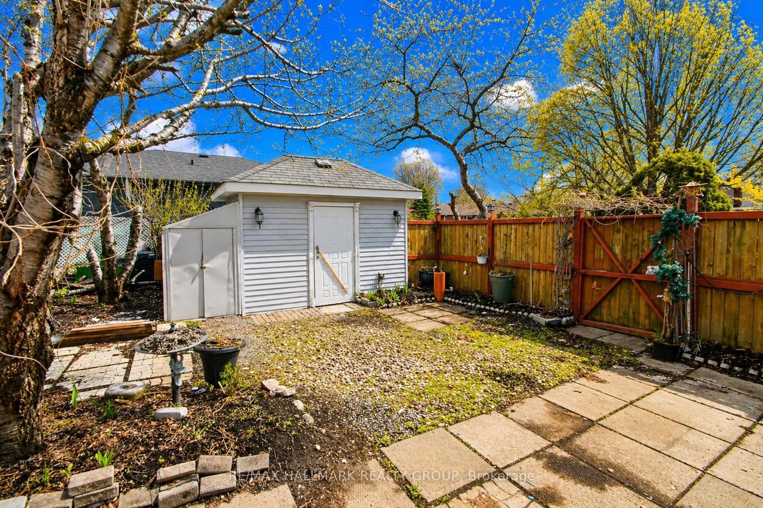 461 Lawson Avenue photo 16