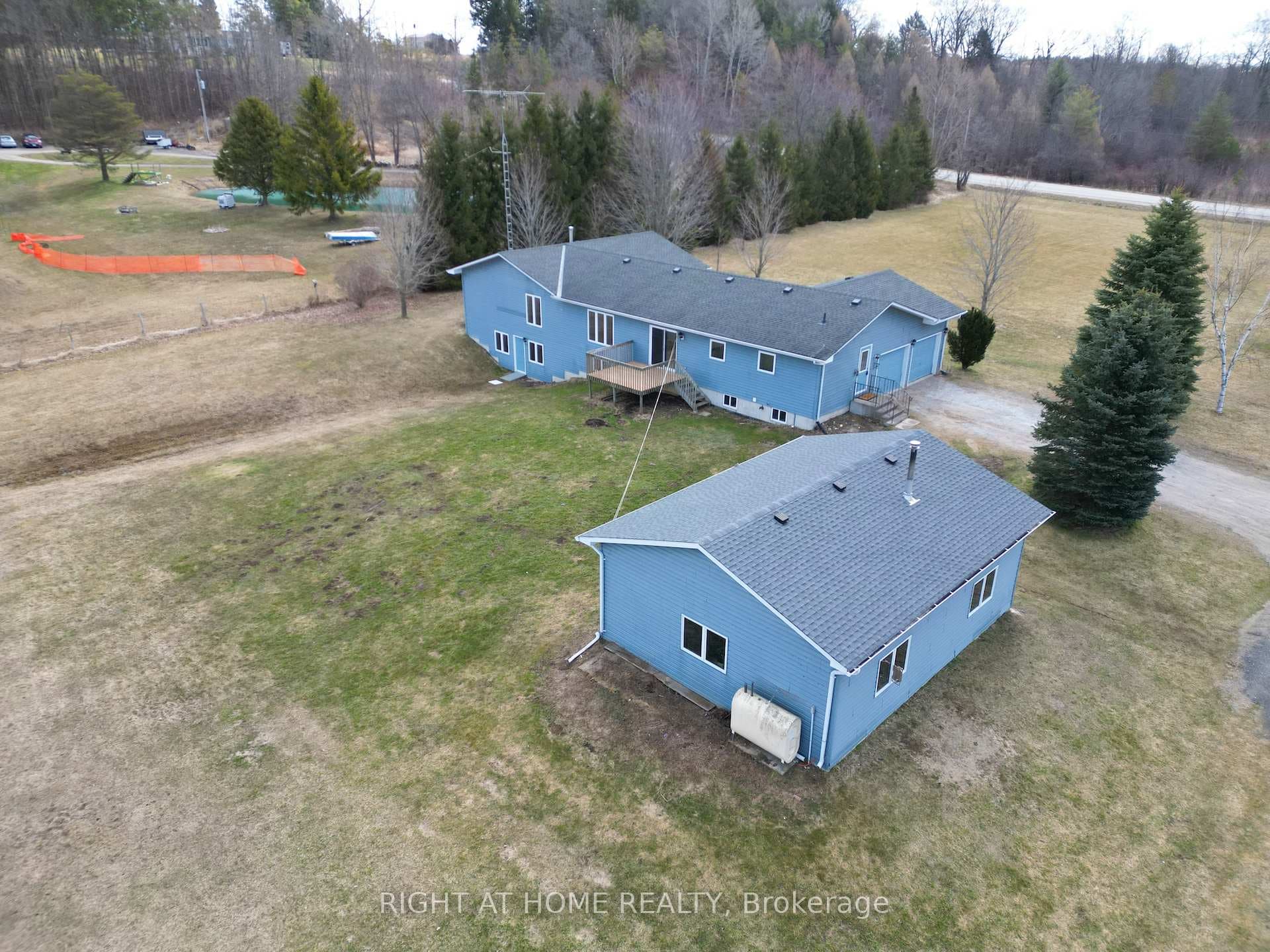 560 Davis Drive photo 5