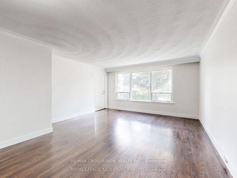 82 Northwood Drive photo 4