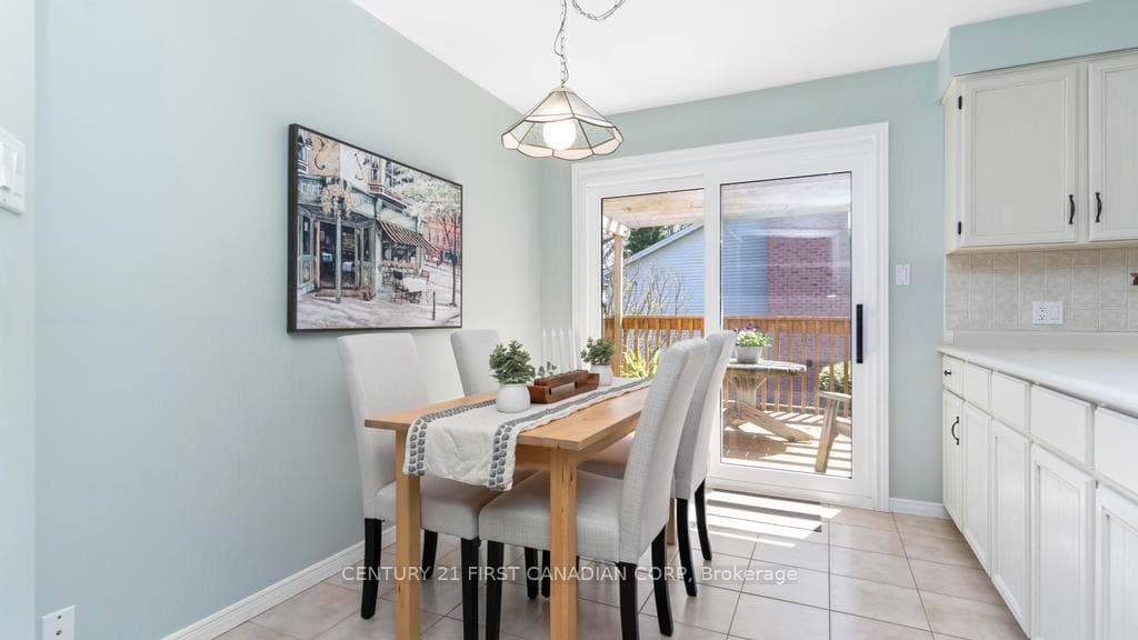 2344 BENTIM Road photo 17