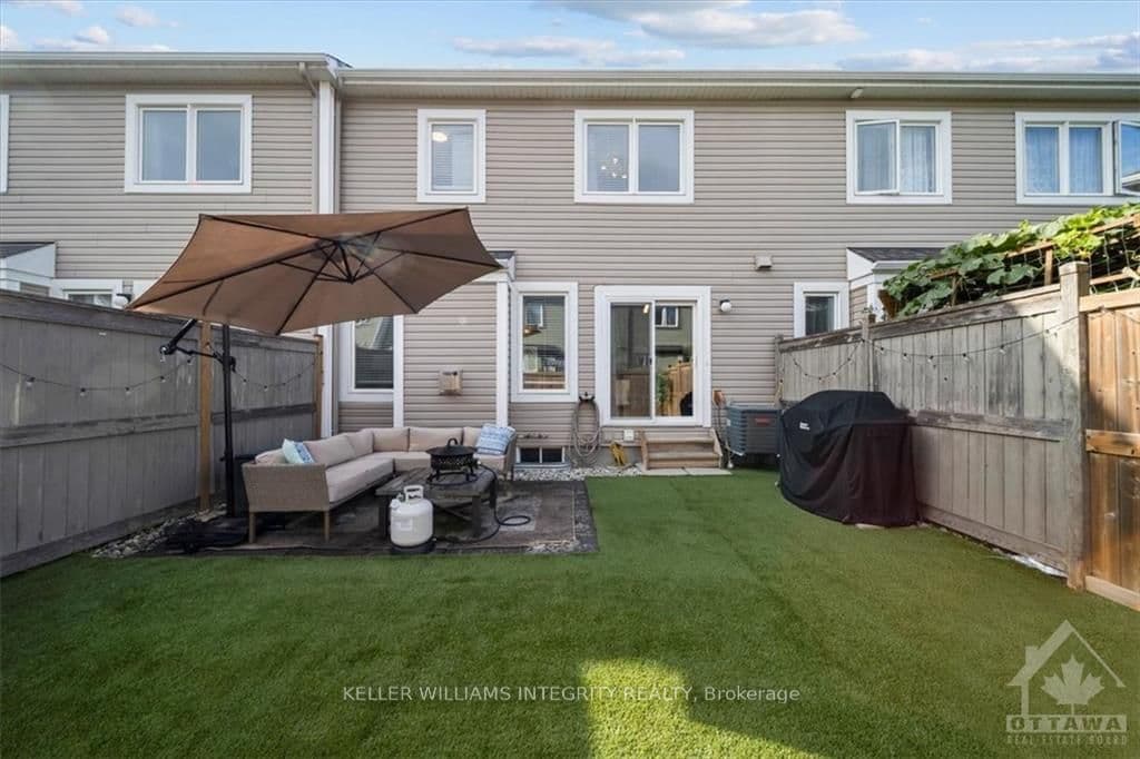 713 MAYFLY Crescent photo 28