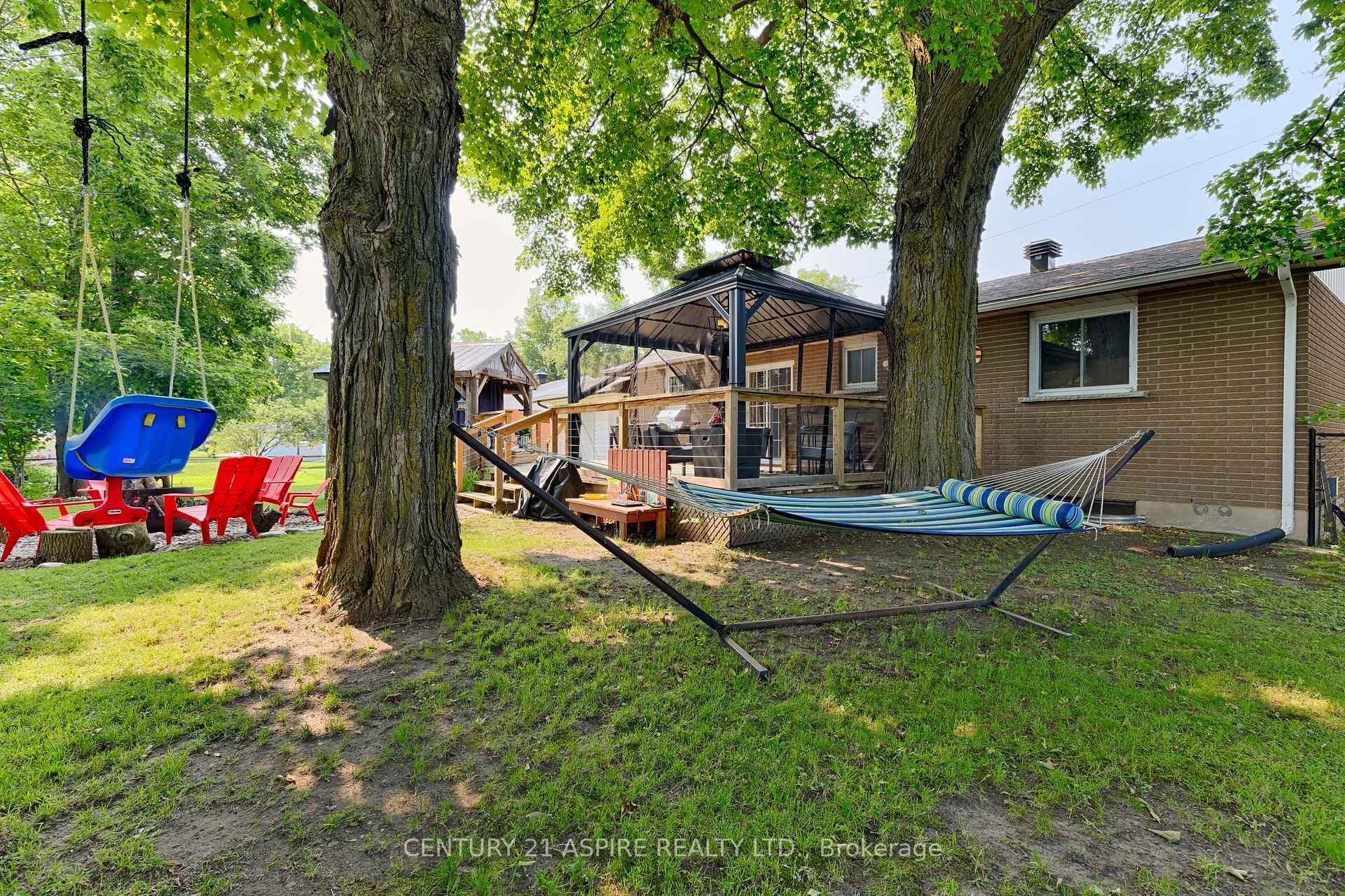 22 Harris Crescent photo 37