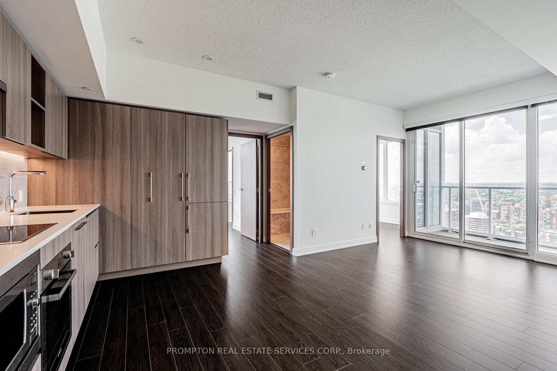 19 Bathurst Street Unit 3803 photo 8