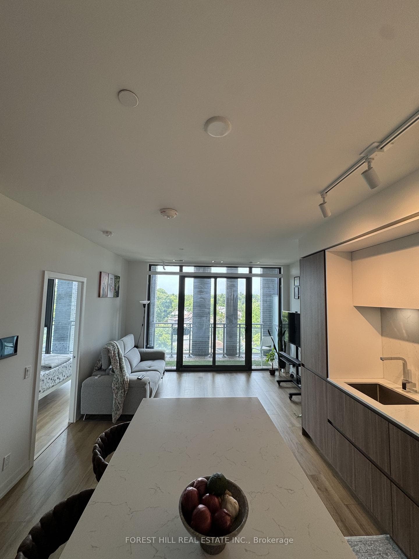 1 Hillsdale Avenue Unit 609 photo 14