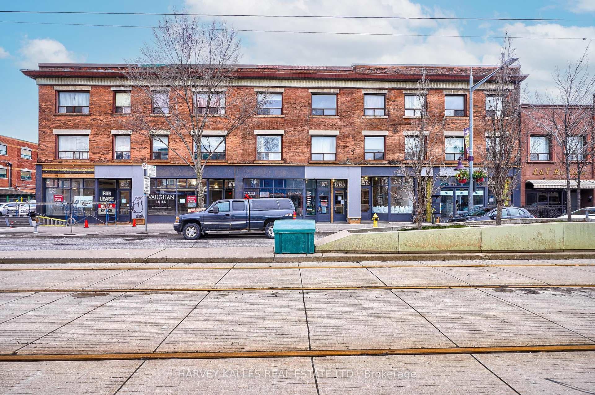 1074 St Clair Avenue Unit 4 photo 2