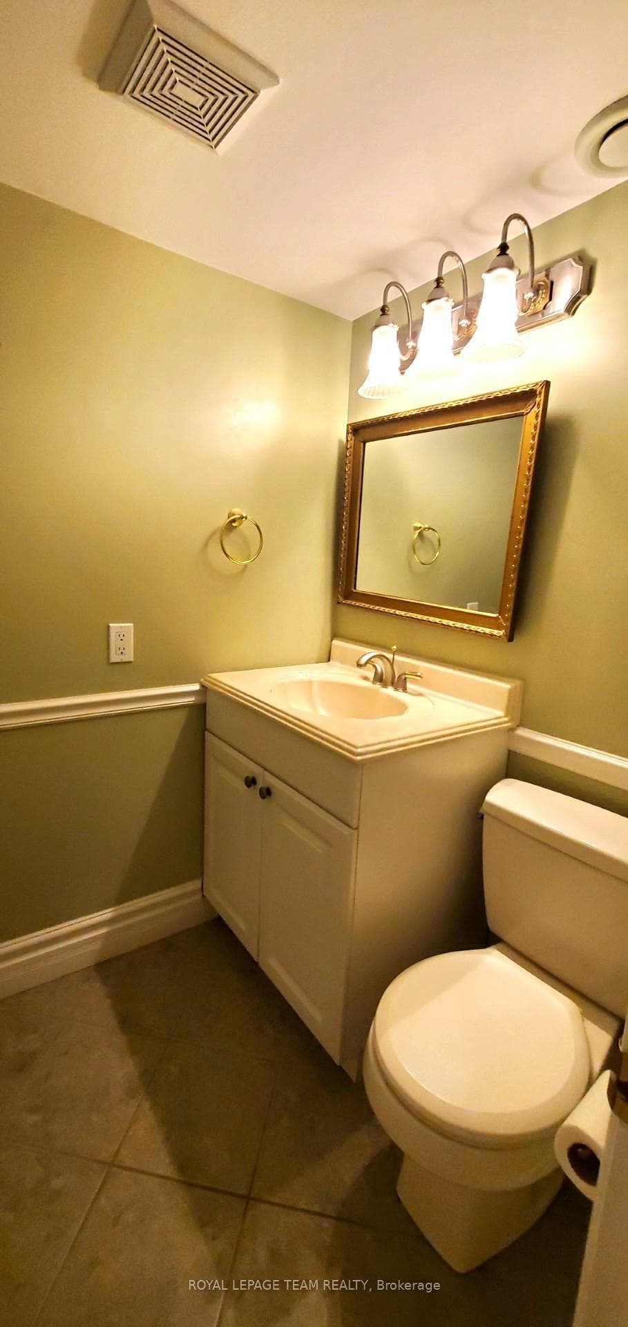 2064 River Road Unit B photo 15