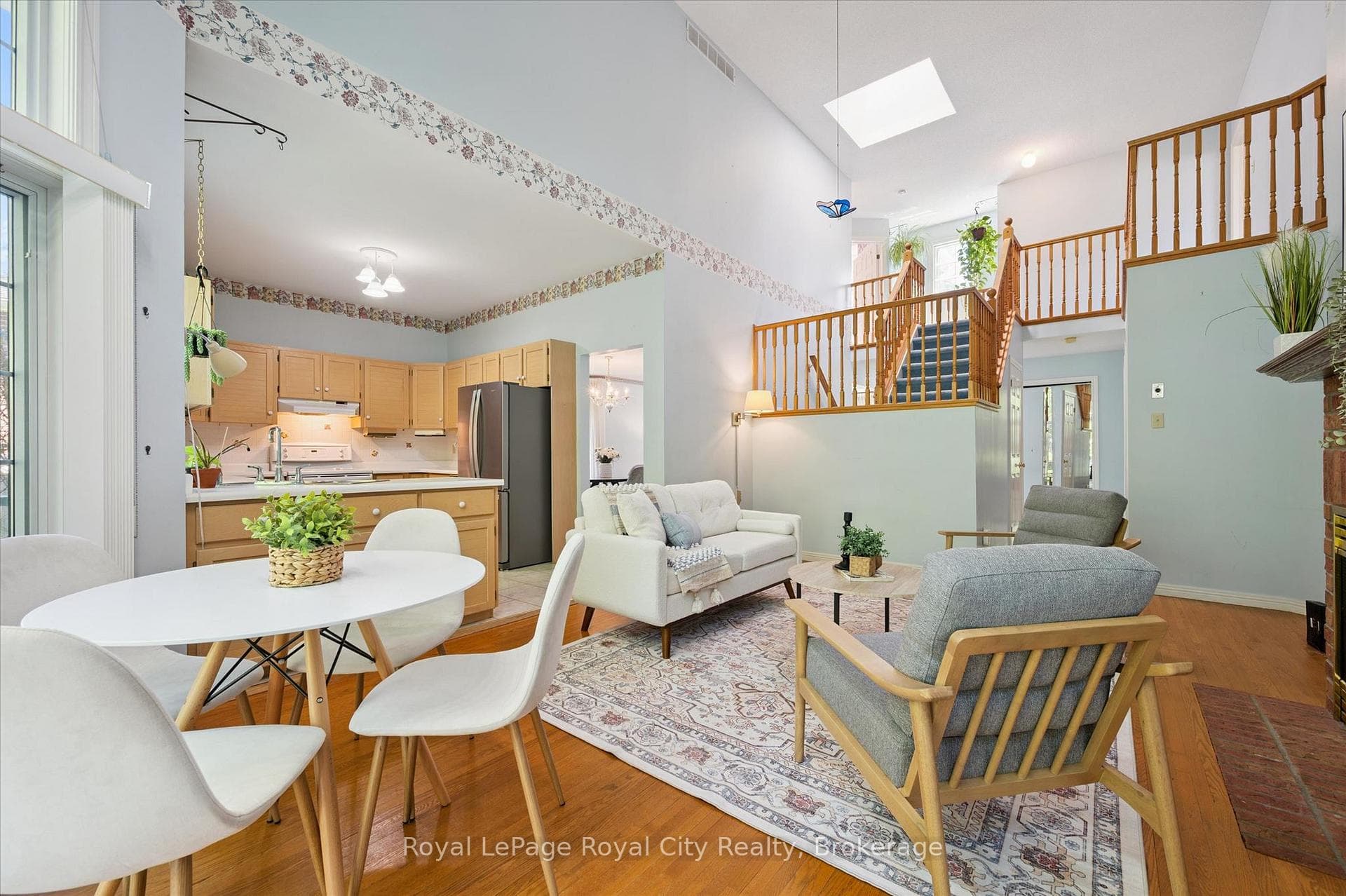 539 Harvey Street photo 16