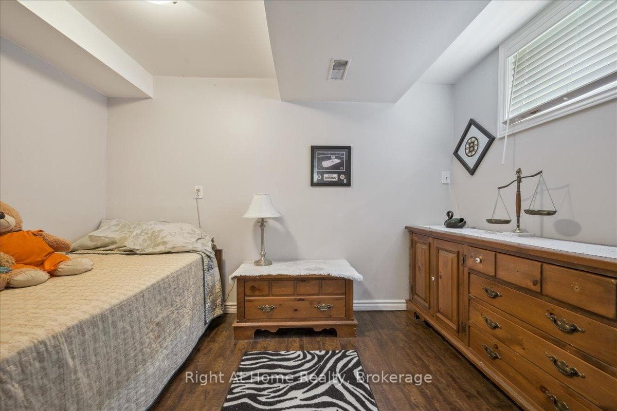 357 Seaton Drive photo 24
