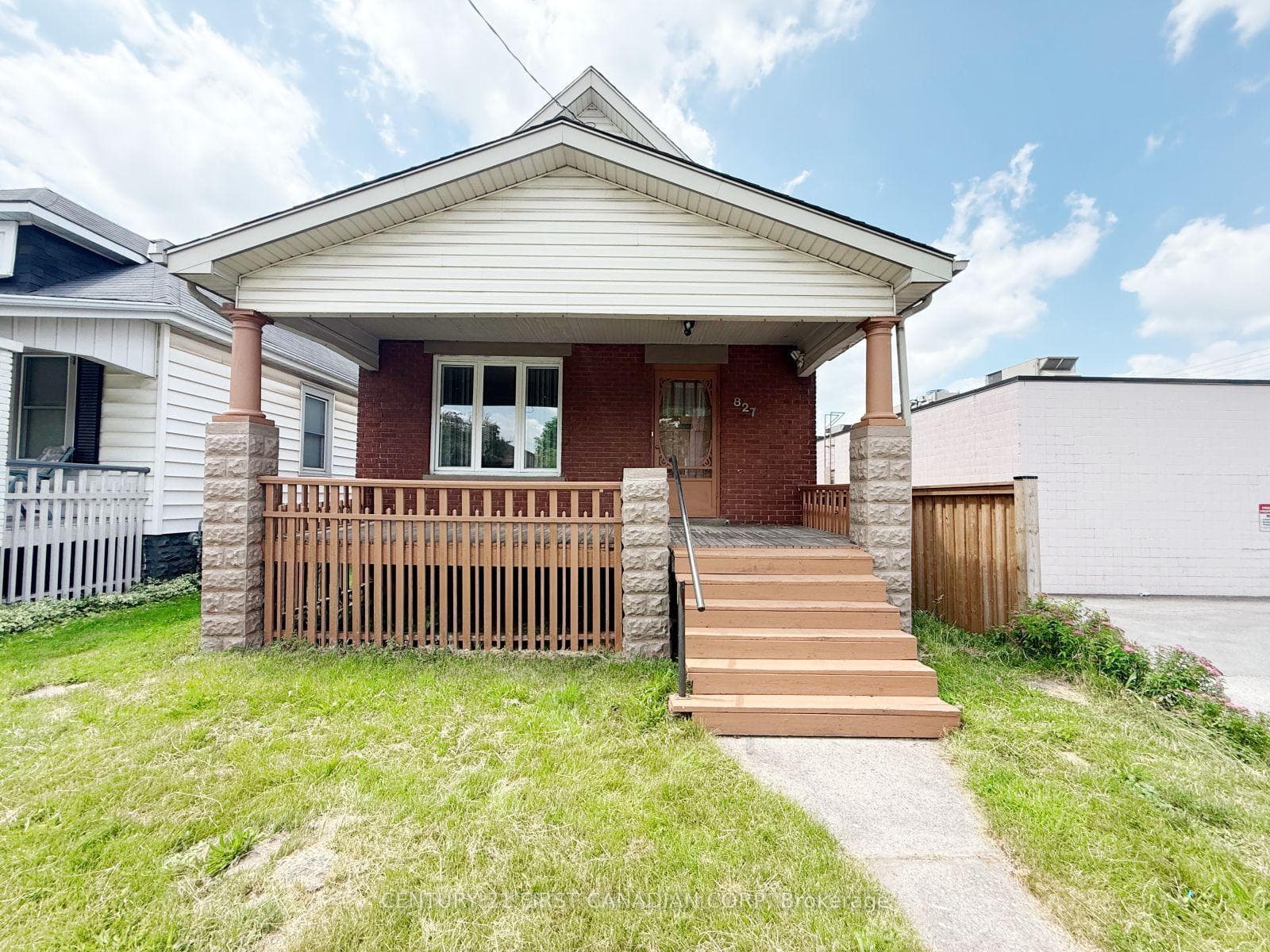 827 Quebec Street photo 1