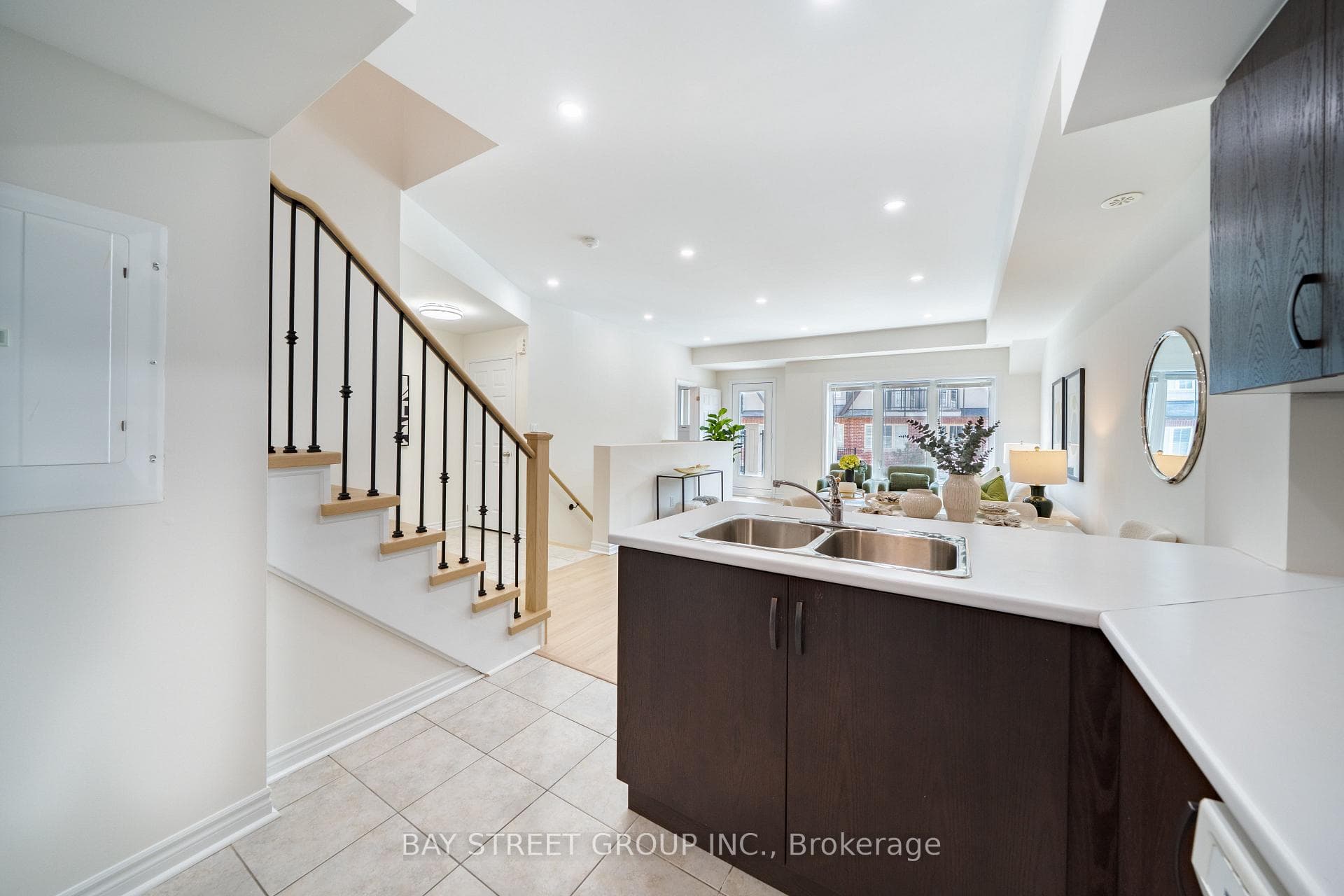 15 Eaton Park Lane Unit 27 photo 11