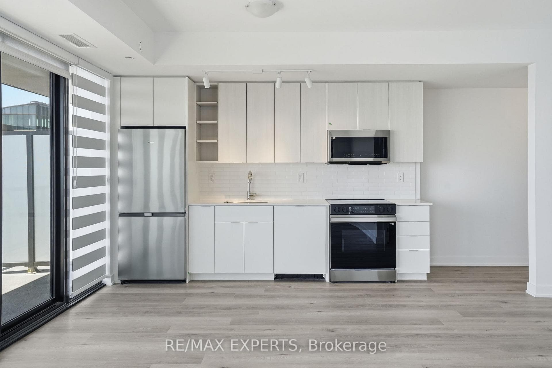 2075 Lakeshore Road Unit 2104 photo 11