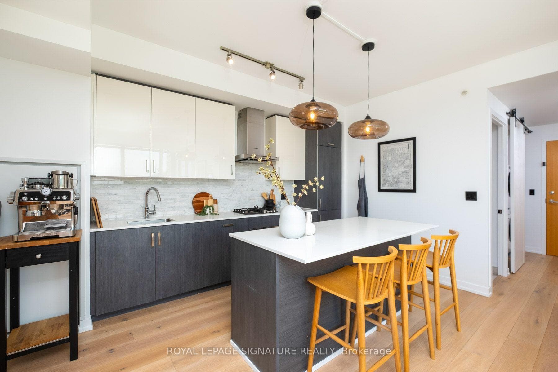 36 Howard Park Avenue Unit 610 photo 11