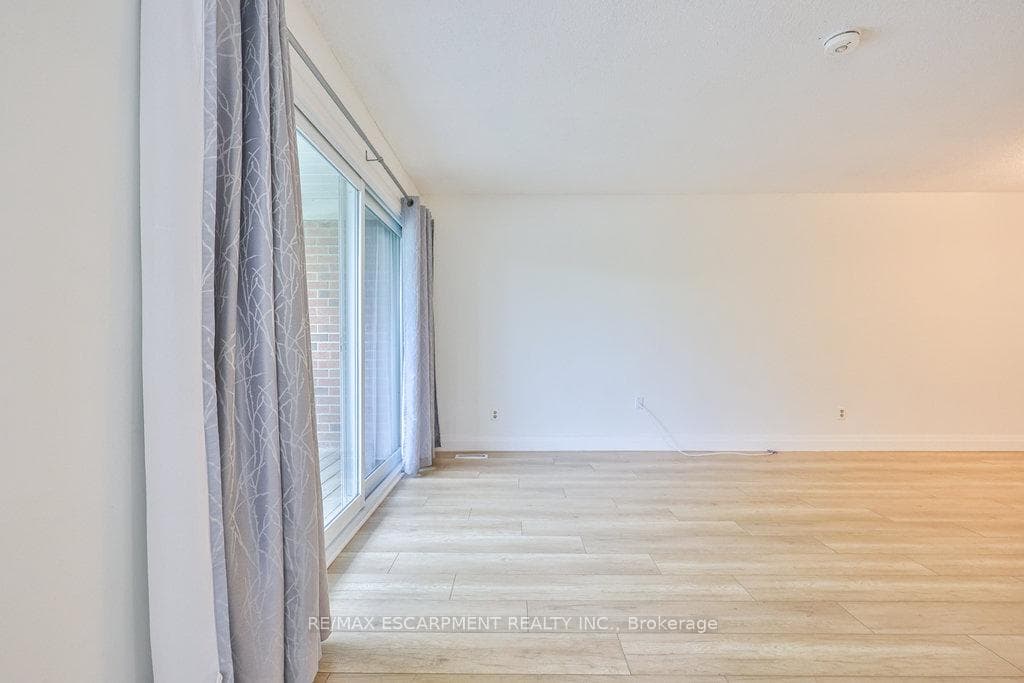 19 Deerpark Crescent photo 5