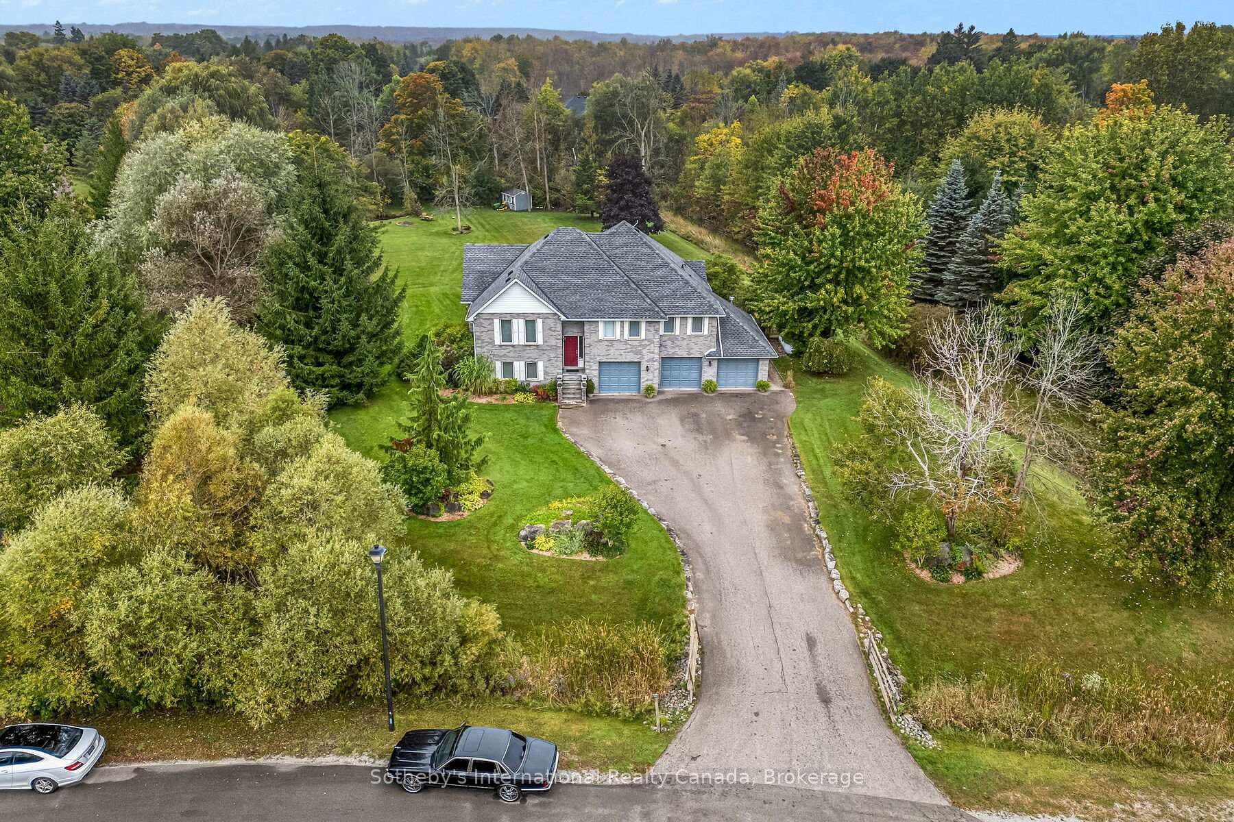 2091 Country Lane Court photo 4