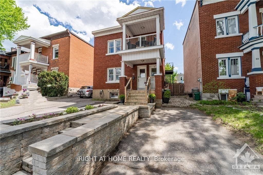 24 Desjardins Avenue photo 1