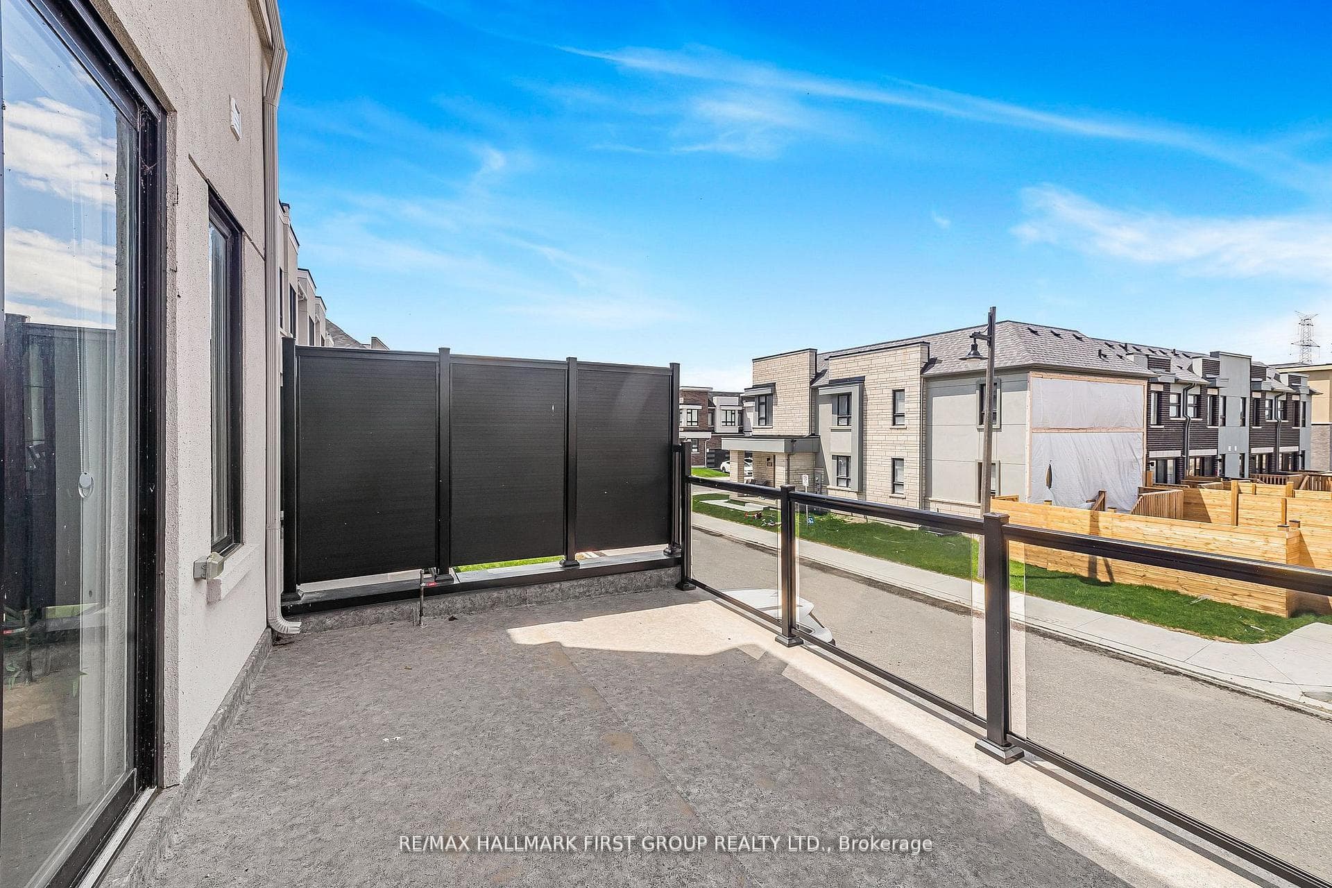 835 Port Darlington Road photo 17