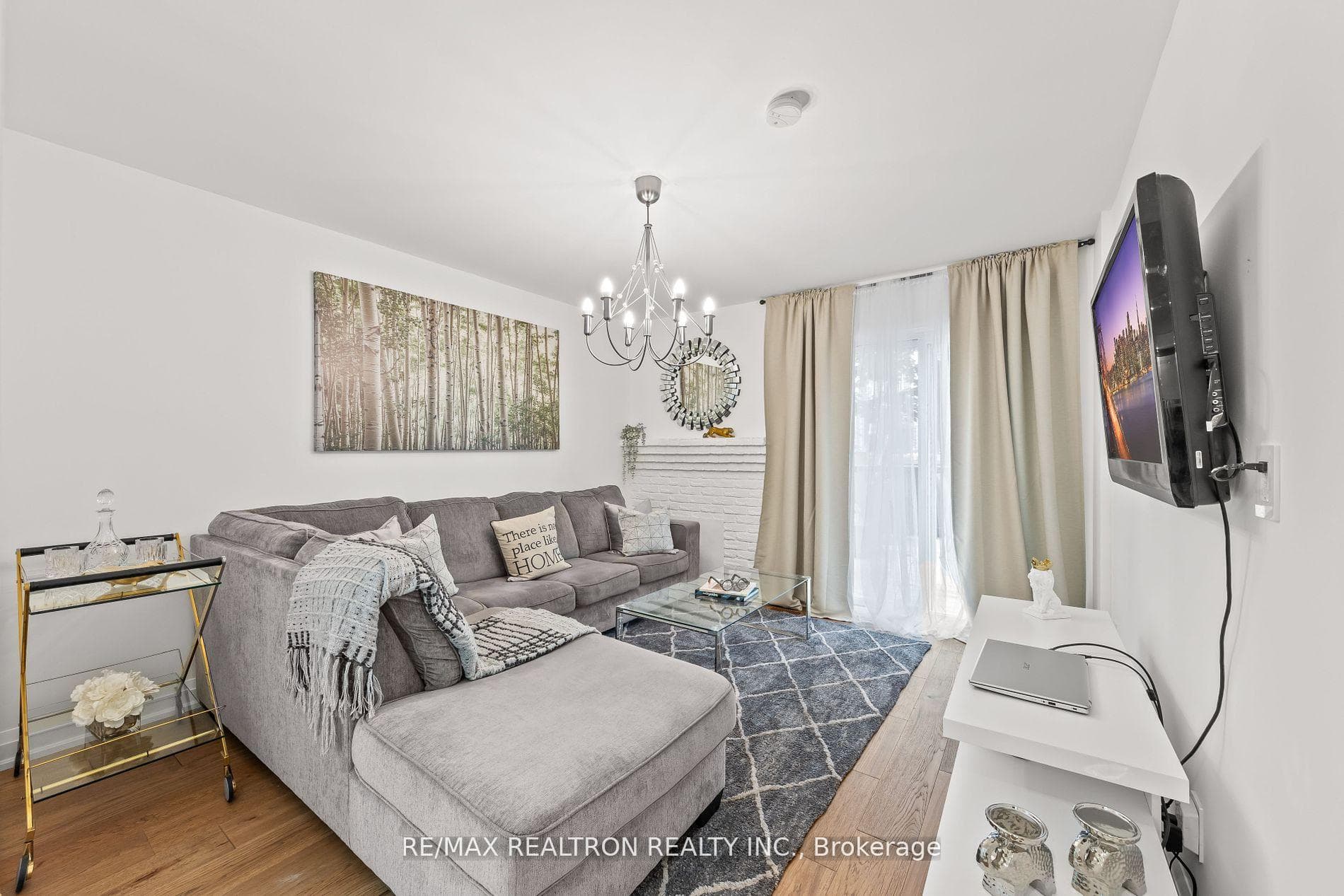 14 Mortimer Court photo 16