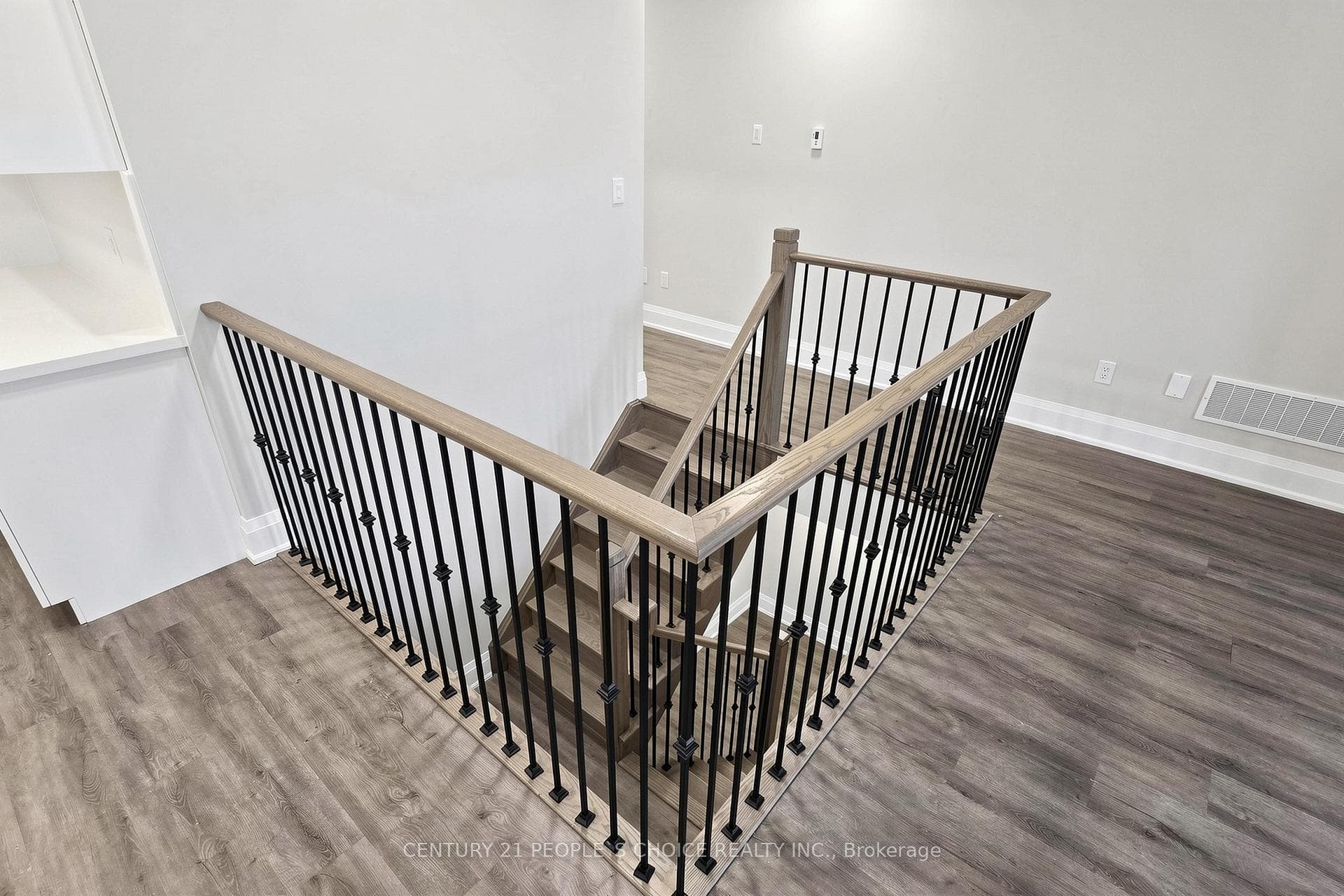 8 Durham Road photo 30