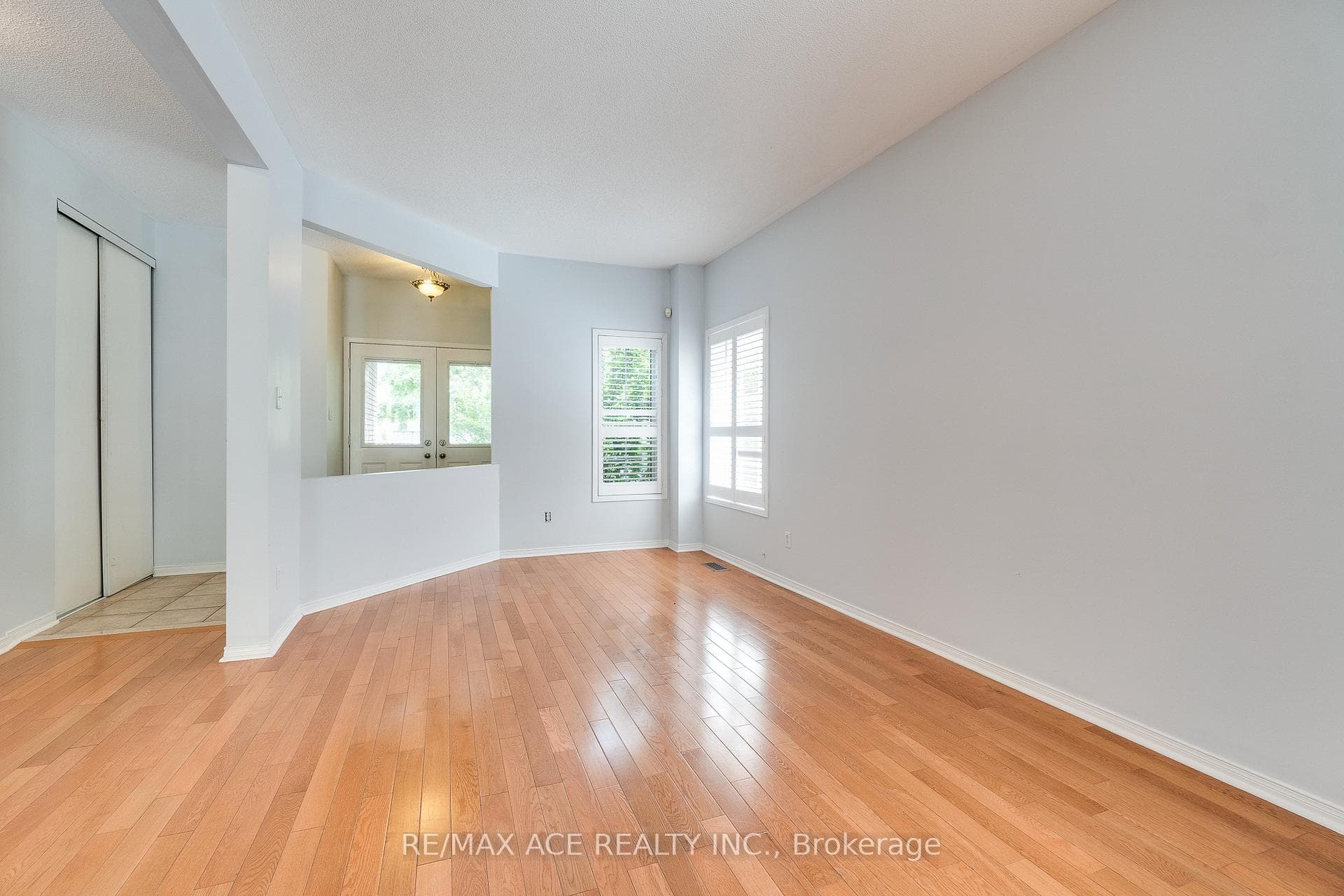 14 Castleford Drive photo 4