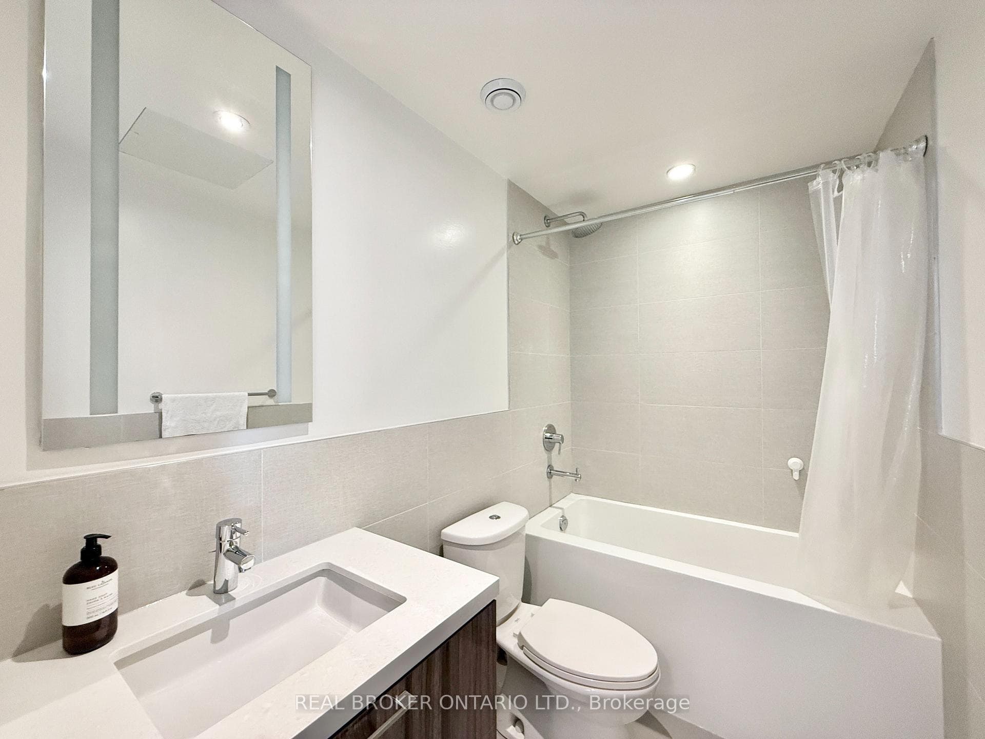 1 Grandview Avenue Unit 1608 photo 21