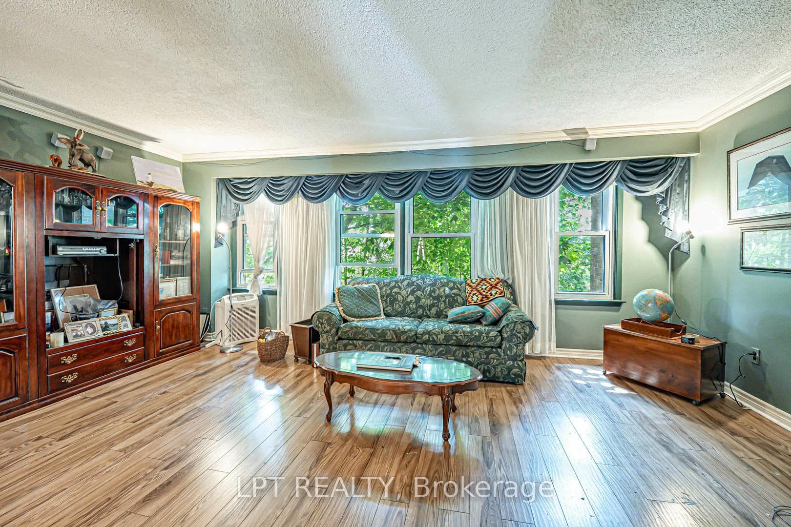 2169 Mountain Grove Avenue Unit 7 photo 8
