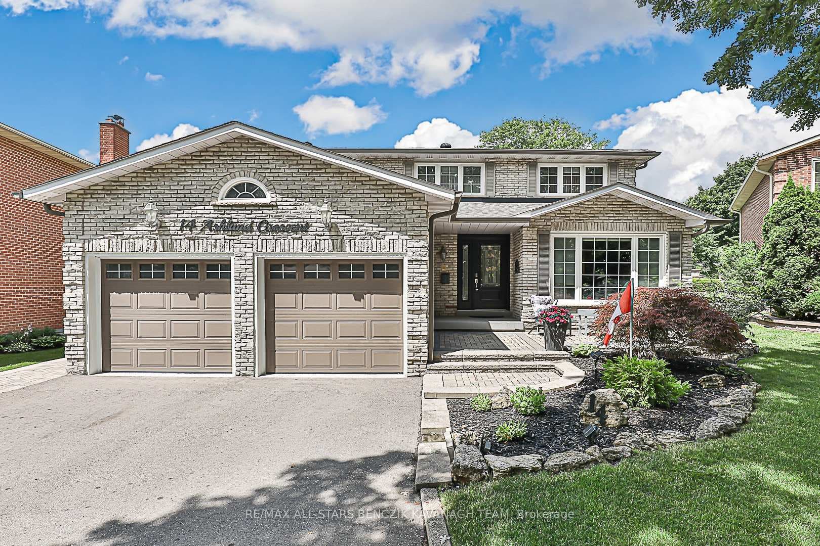 14 Ashland Crescent photo 1