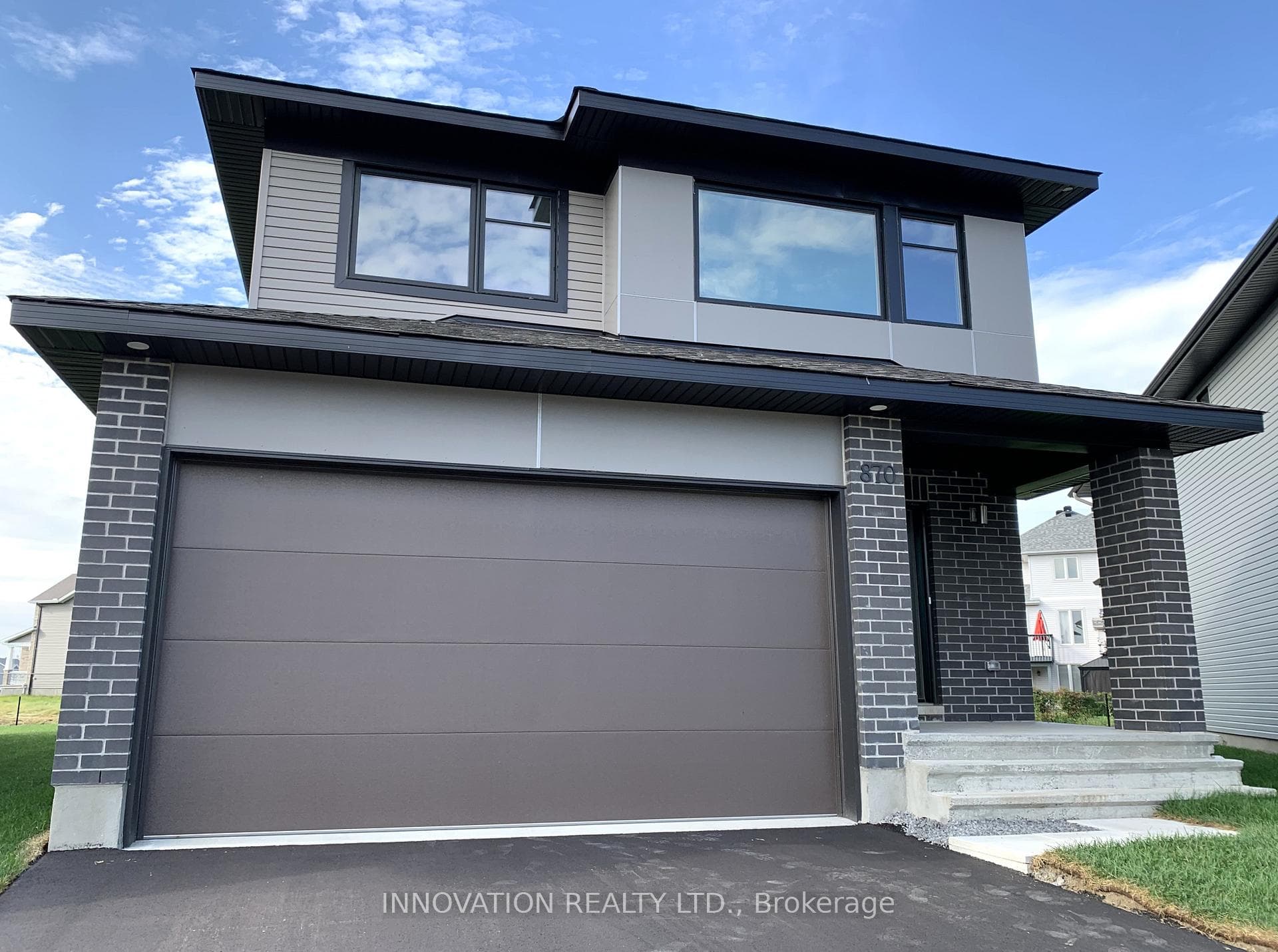 870 Sendero Way photo 2