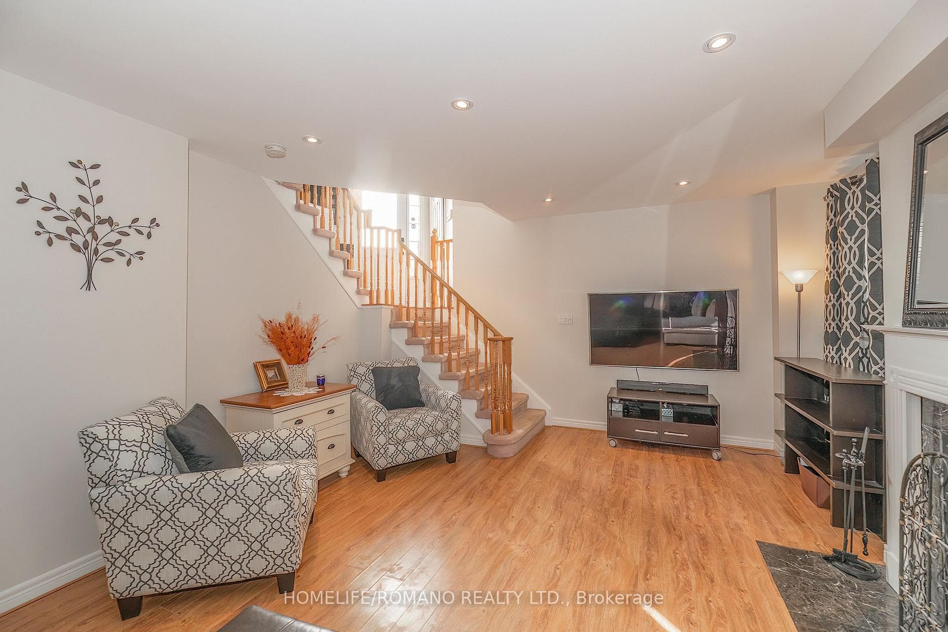 25 Bedell Crescent photo 27
