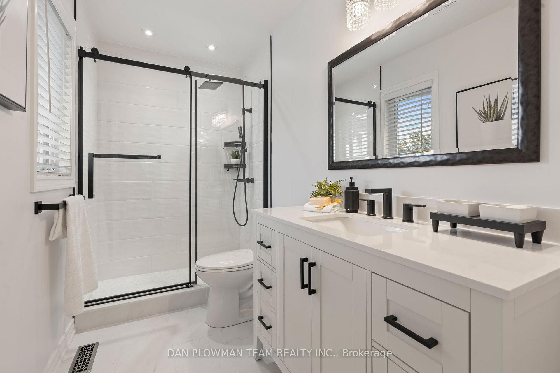 12 Breakwater Drive photo 21