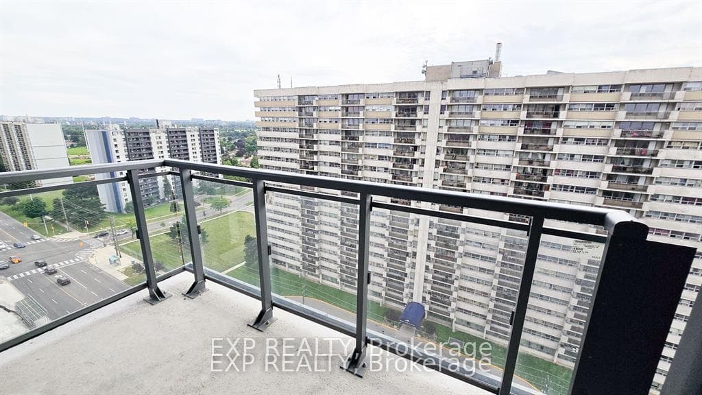 30 Meadowglen Place Unit 1702 photo 23